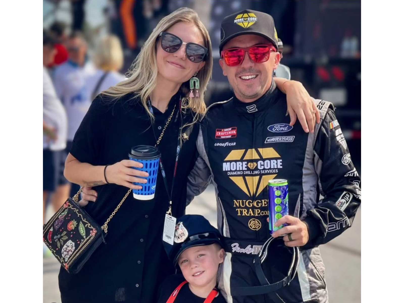 Frankie Muniz, Paige Price, and their son (Photo/Instagram/ @frankiemuniz4)