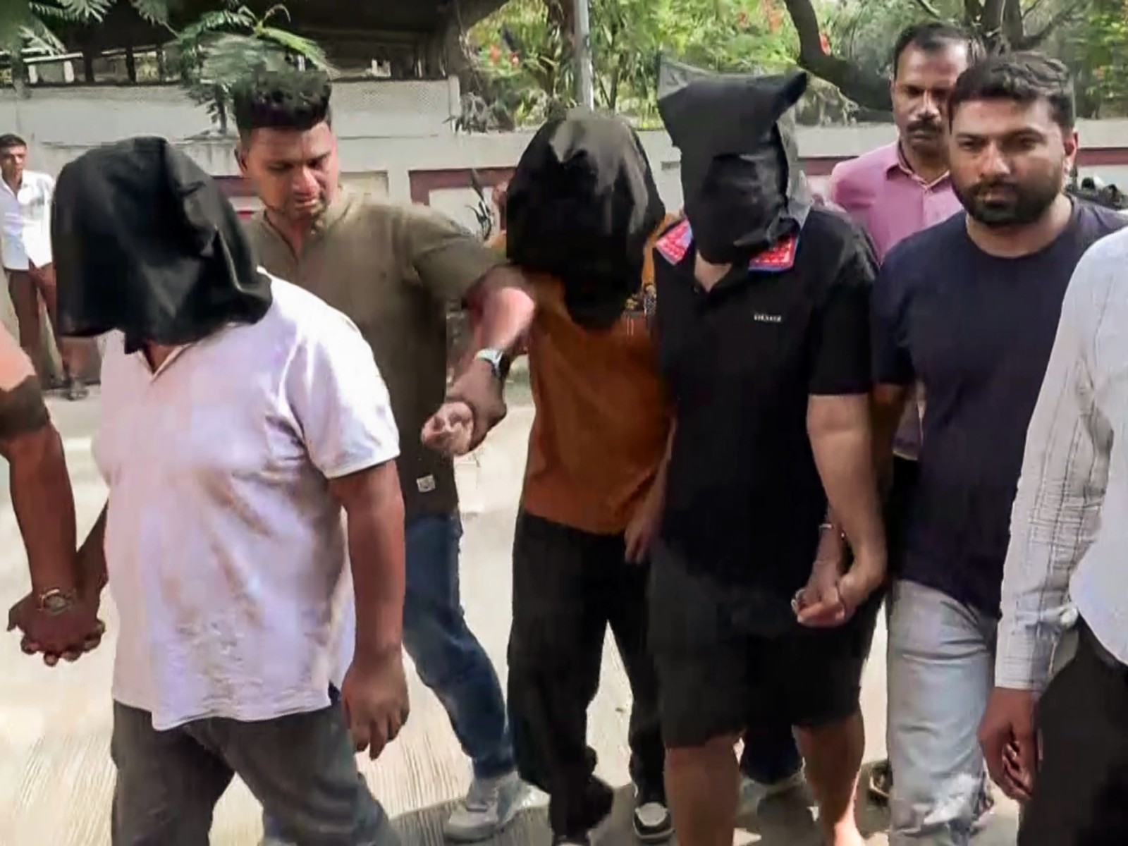 Three accused apprehended by Thane Police on June 27 (Photo/ANI)