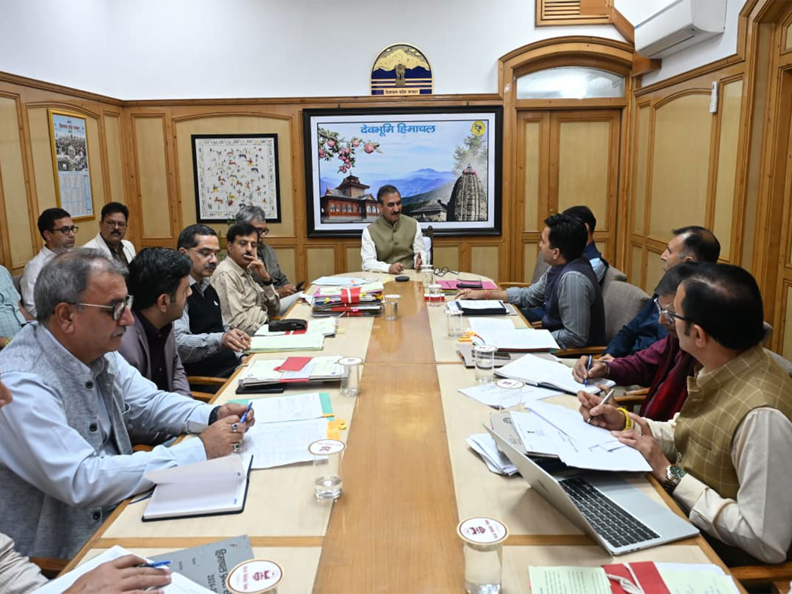 Himachal CM Sukhvinder Singh Sukhu chairing a meeting (Photo/ANI)