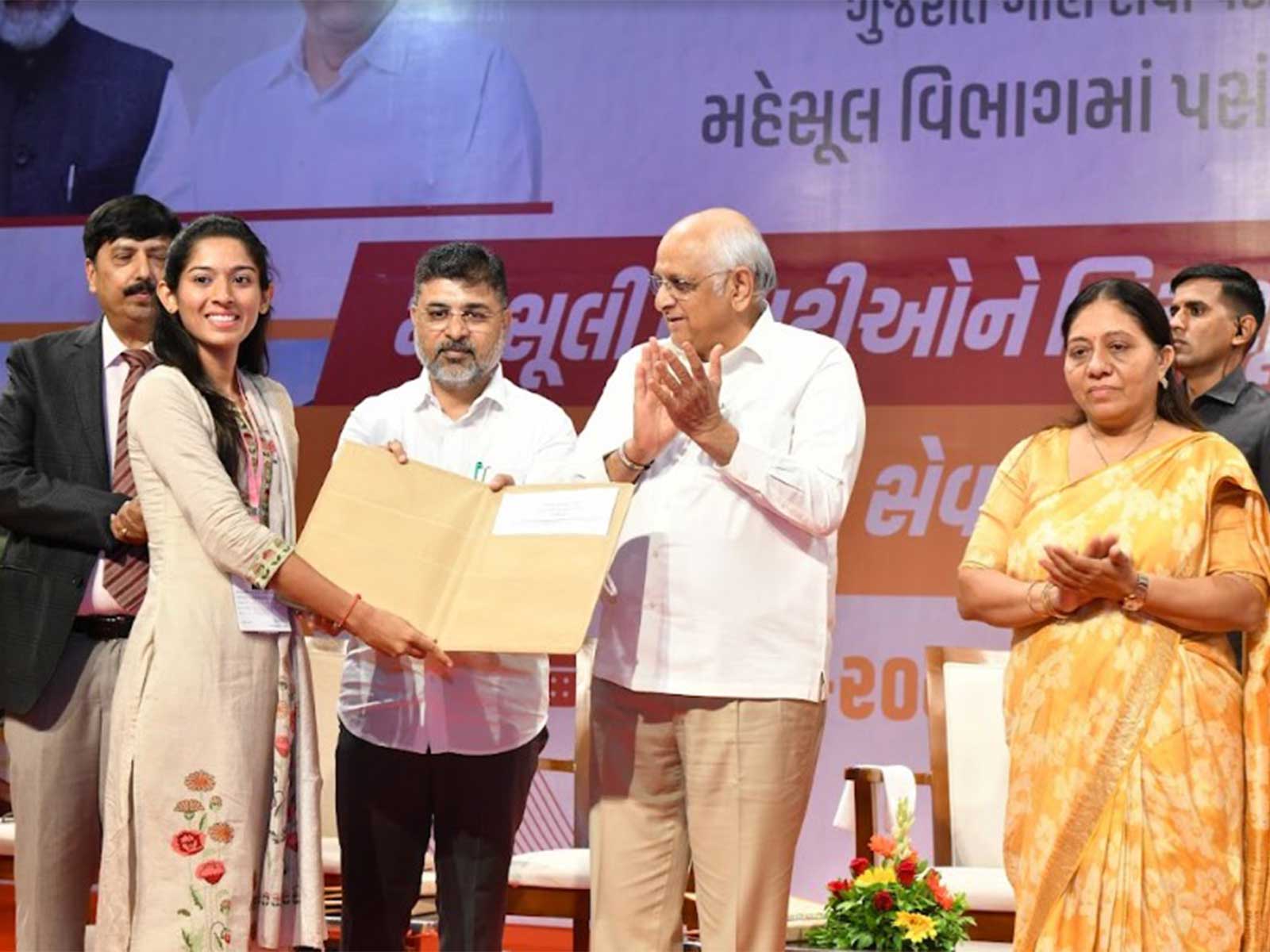 Gujarat CM Bhupendra Patel distributed appointment letters to newly recruited Revenue Talati cadre personnel (Photo/Gujarat CMO)