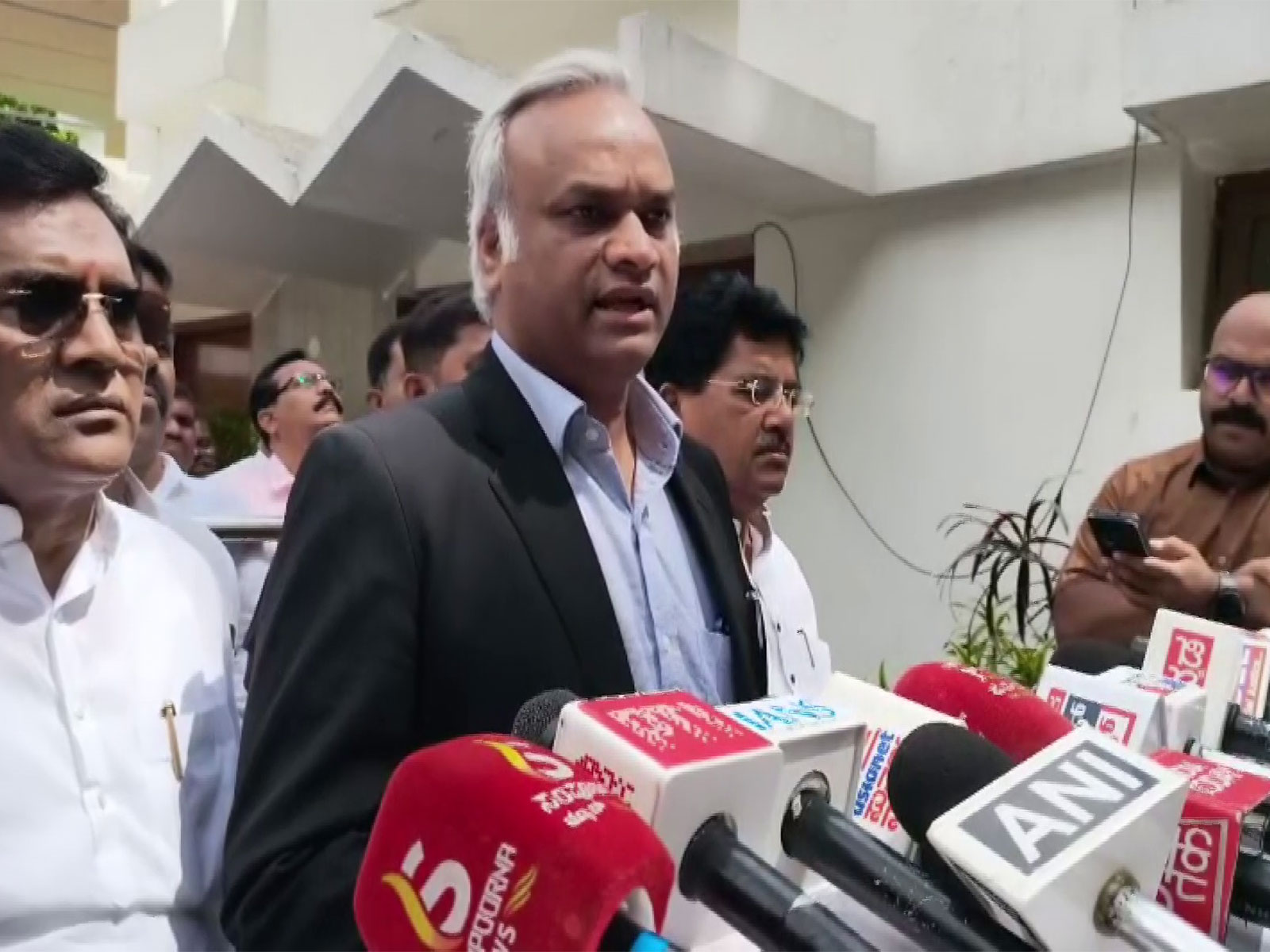  Karnataka Minister Priyank Kharge (Photo/ANI)