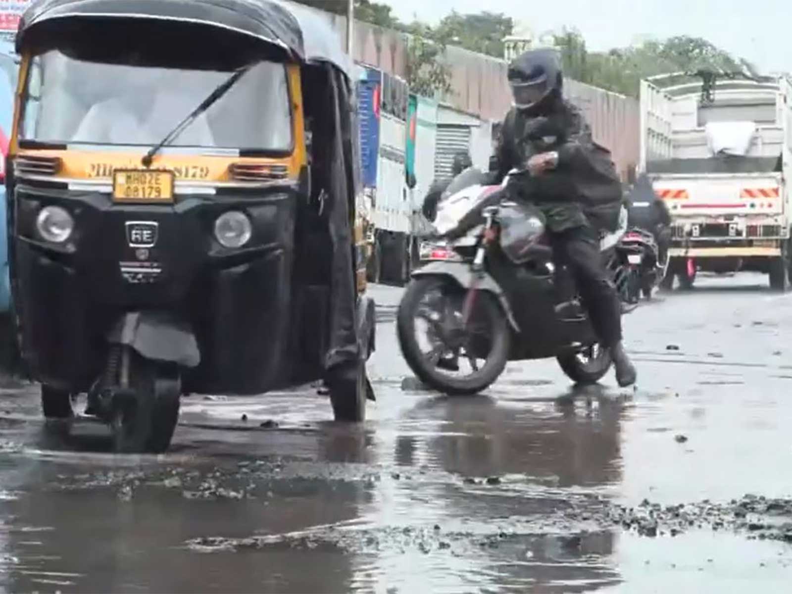 Visual from Kurla-Andheri Road in Mumbai  (Photo/ANI)