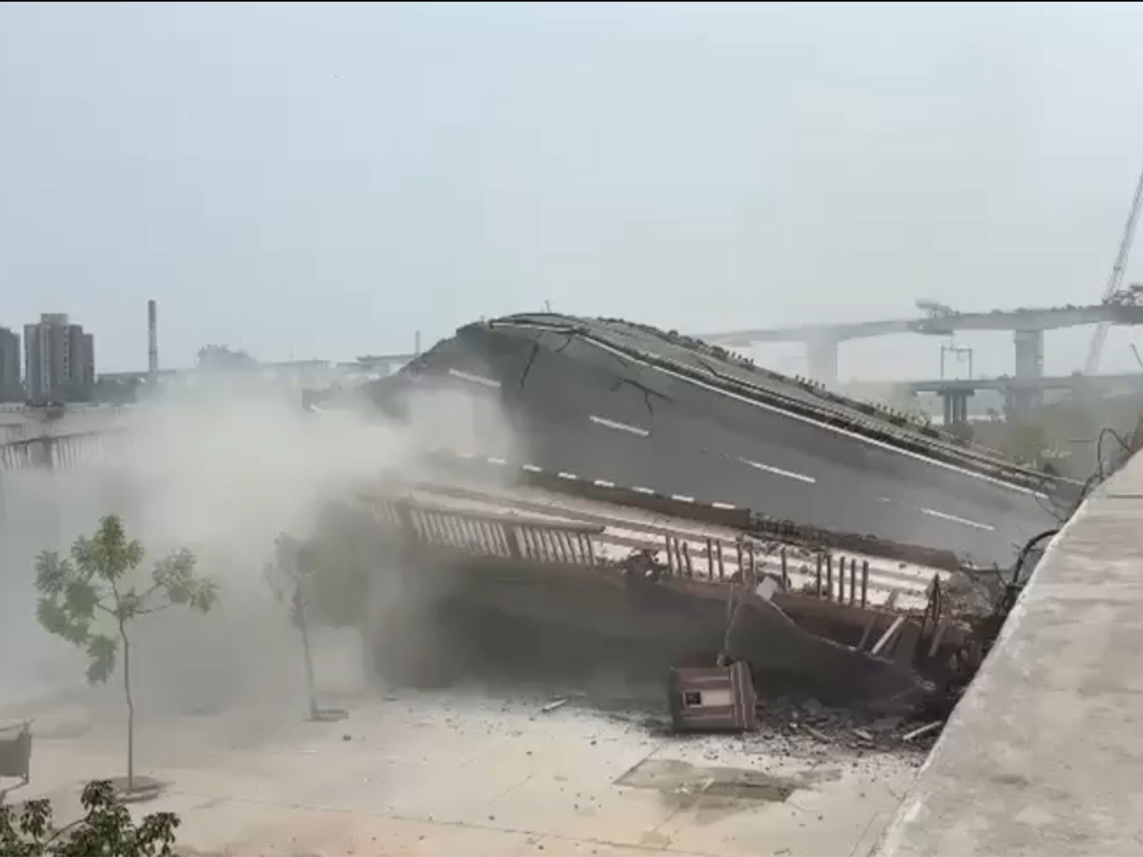 Demolition work at Subhash Bridge in Ahmedabad, (Photo/Ahmedabad Municipal Corporation)