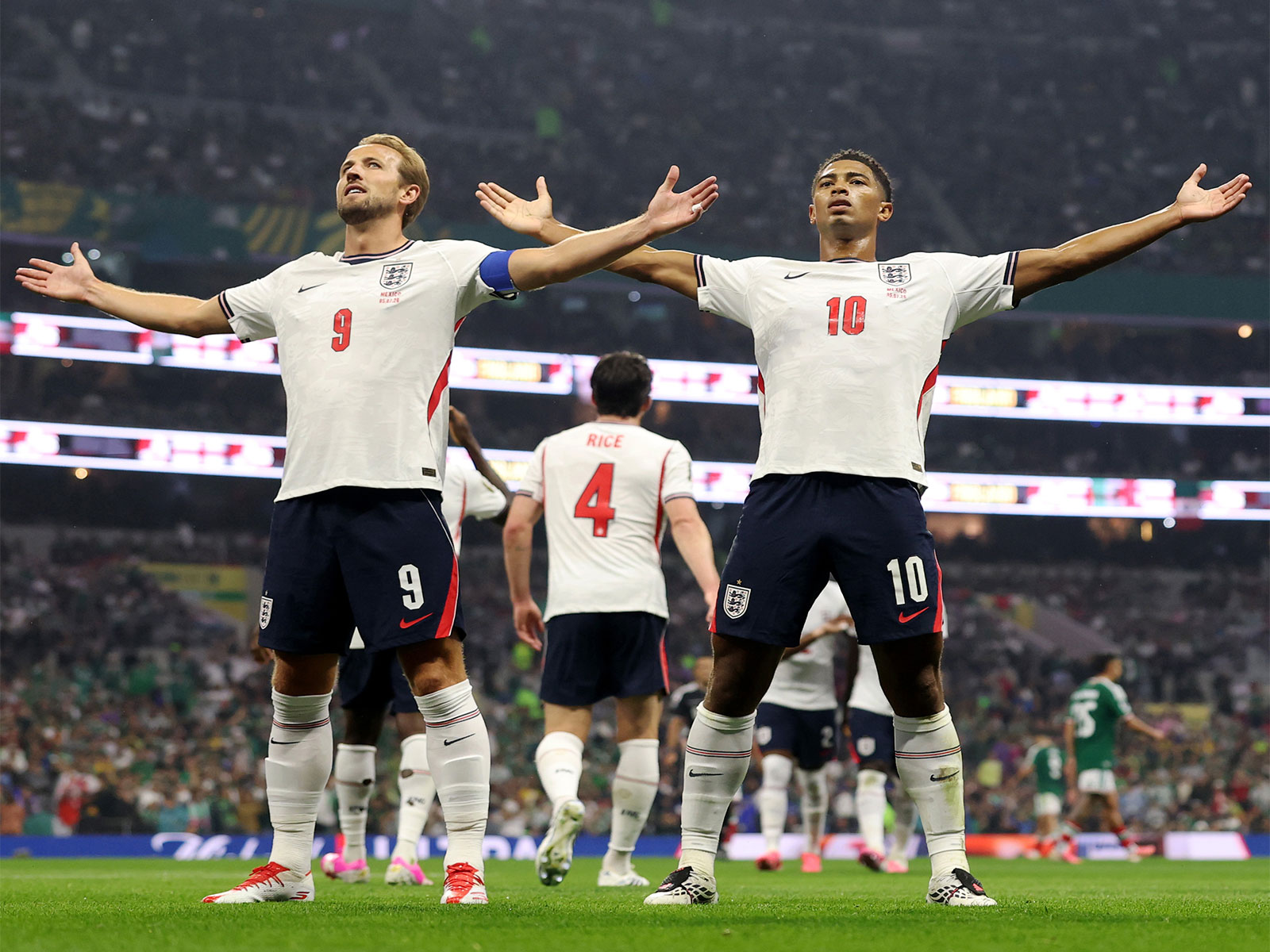 England players Harry Kane (L) and Jude Bellingham (R) celebrating. (Photo: X/@England)