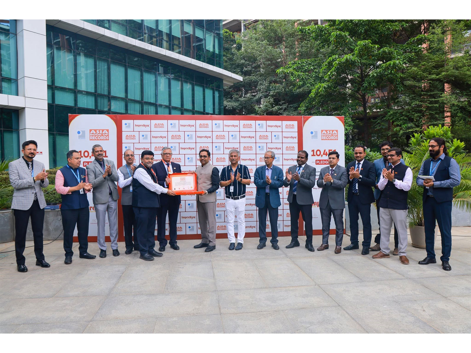 Pharmed Limited Enters Asia Book of Records with 10,451 Doctors Pledging to Screen and Manage Sarcopenia