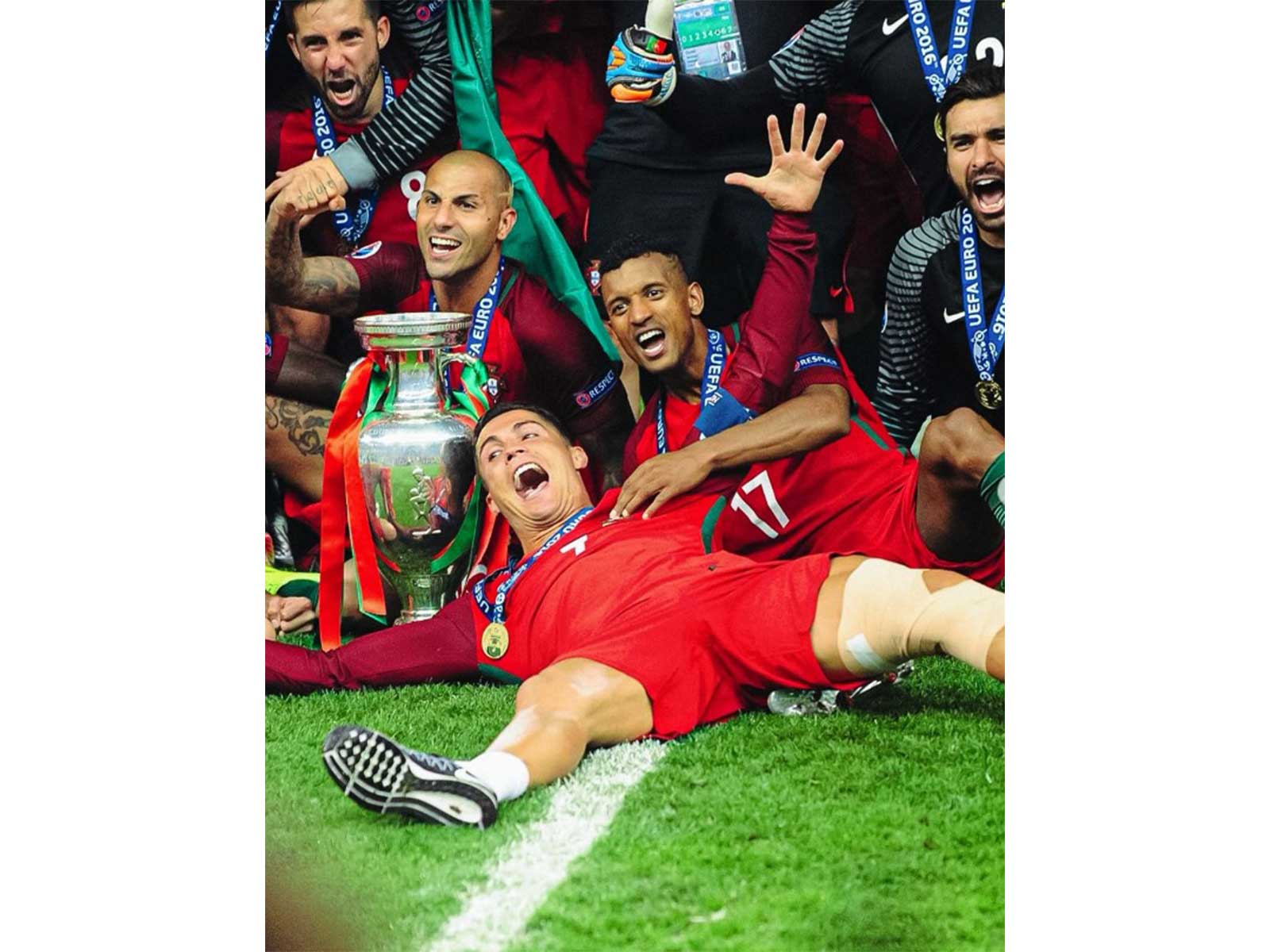 Nani celebrating Euro title win with Portugal team (Photo: @luisnani Instagram)