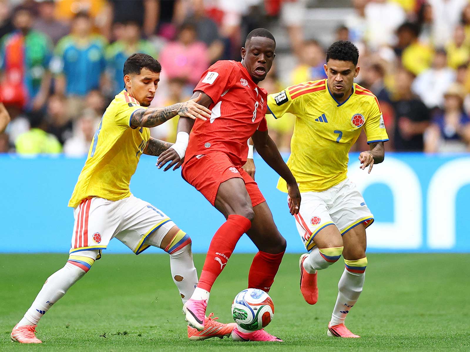 Colombia vs Switzerland (Photo: REUTERS/Agustin Marcarian)