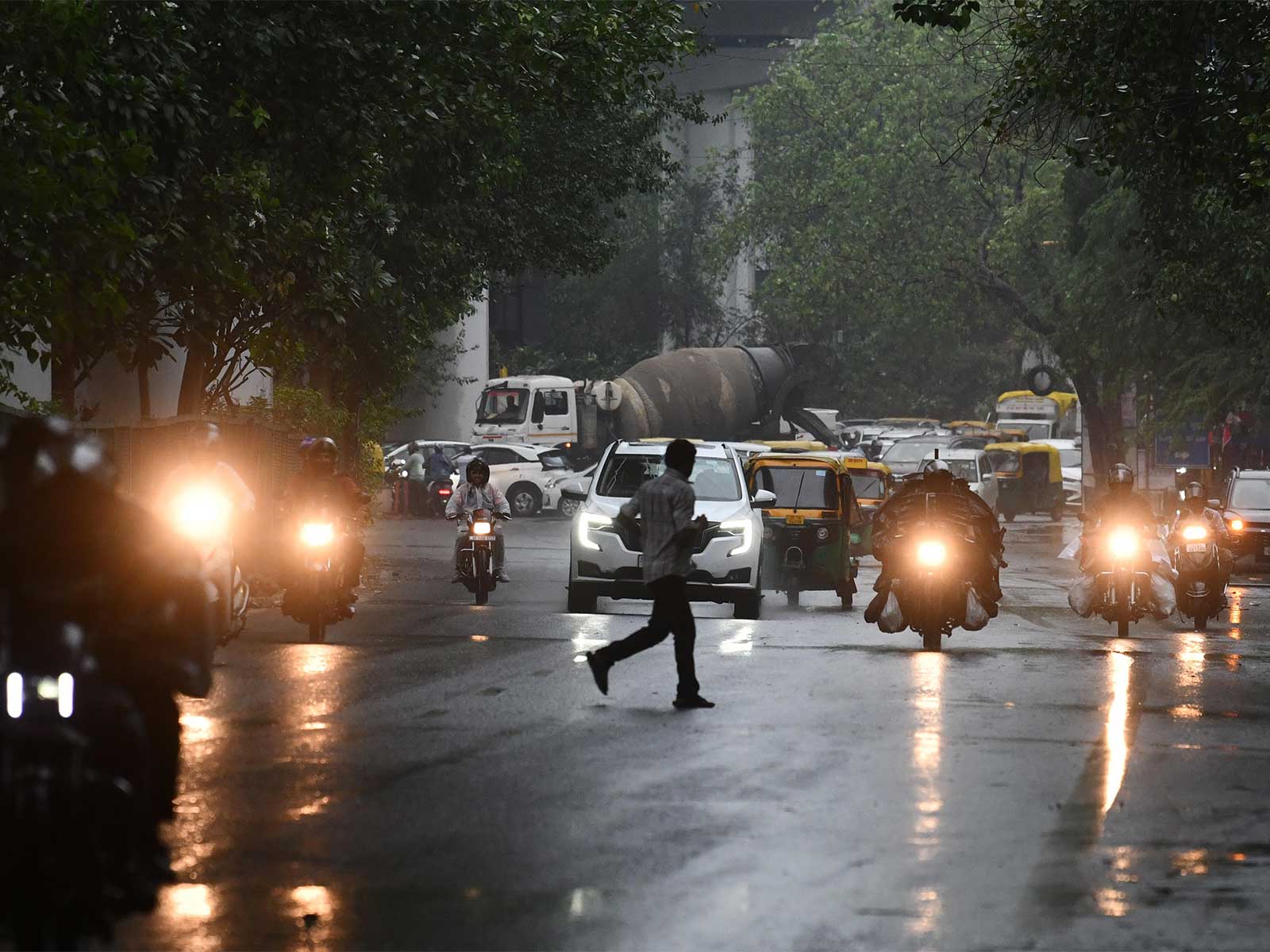 Rain lashes parts of the National Capital (Photo/ANI) 