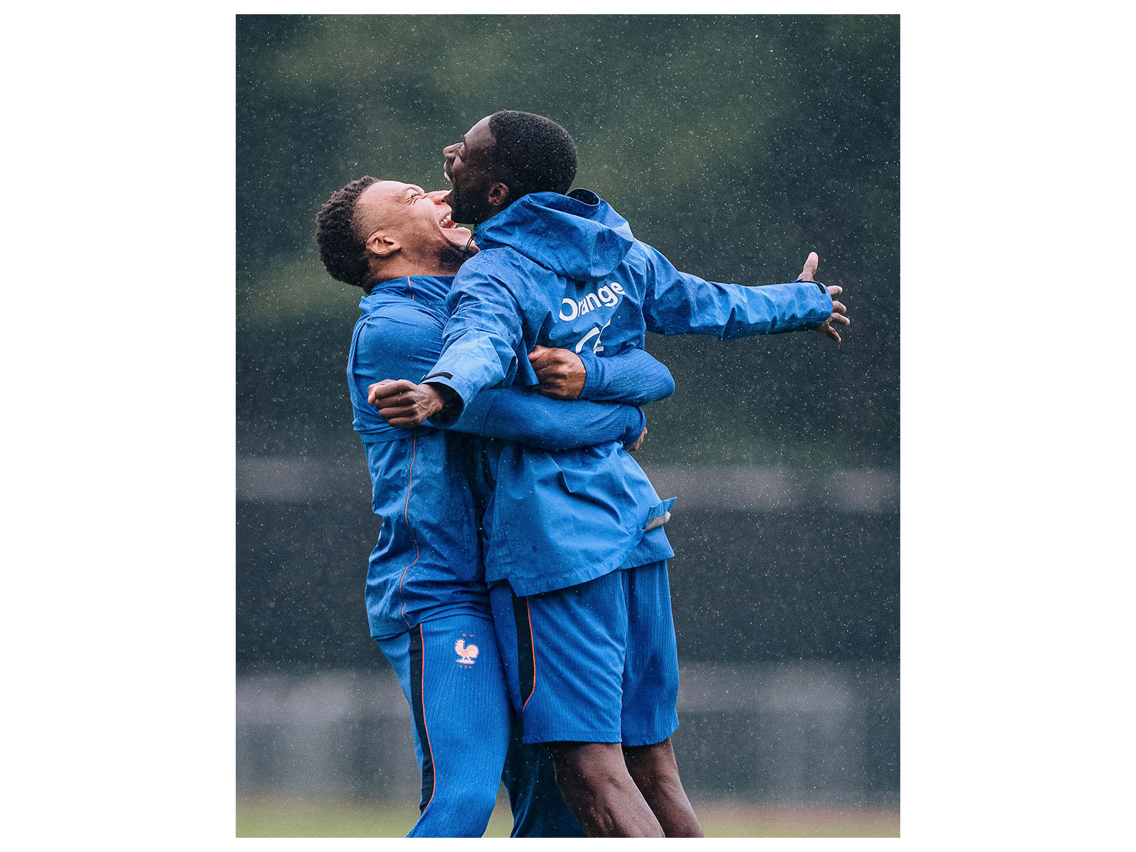 France captain Kylian Mbappe (L) hugging Ousmane Dembele. (Photo: X/ @equipedefrance)