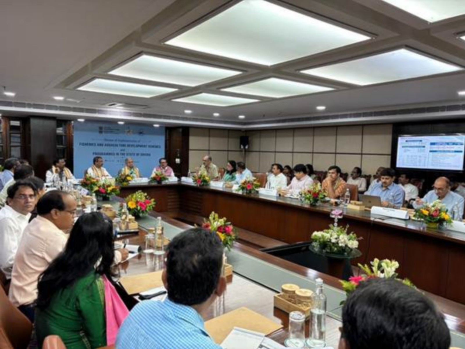 Review meeting on implementation of Schemes and Programmes for development of fisheries and aquaculture in State of Odisha (Image source: PIB)