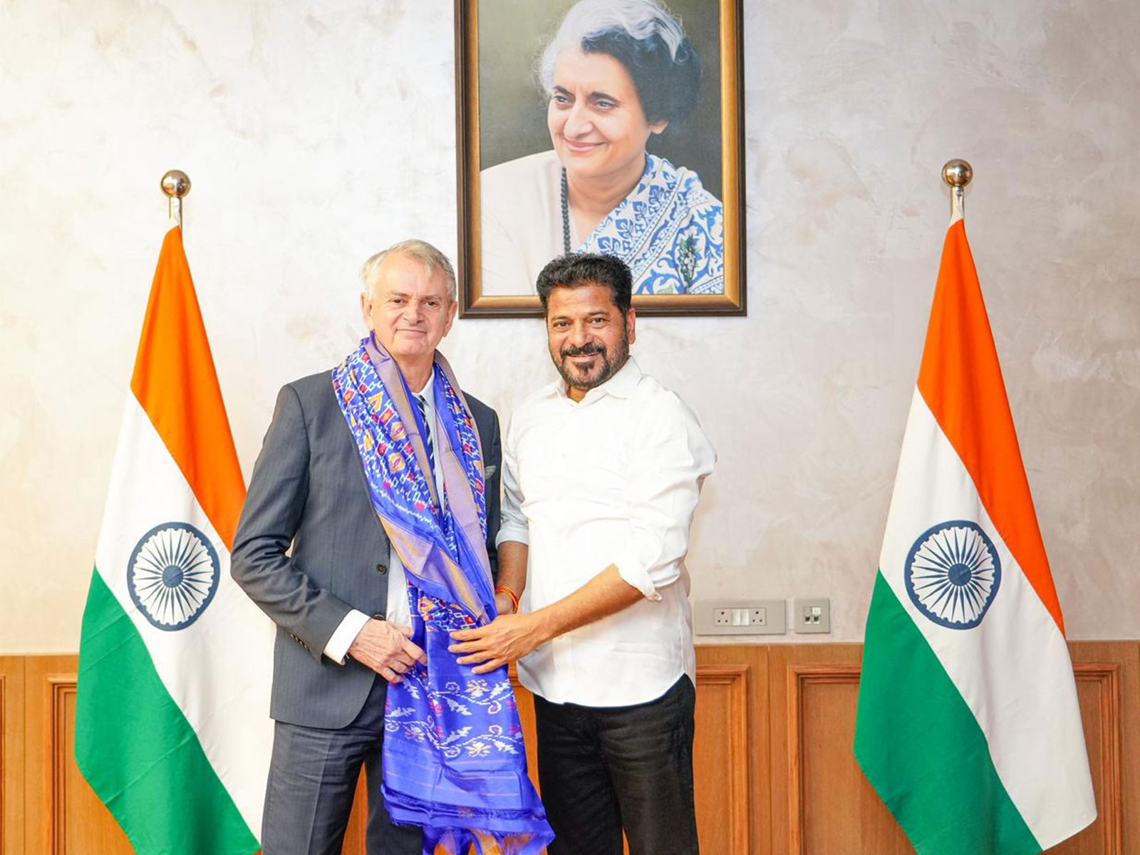 Telangana Chief Minister Revanth Reddy with Canada's High Commissioner to India, Chris Cooter (Photo/X/@TelanganaCMO)