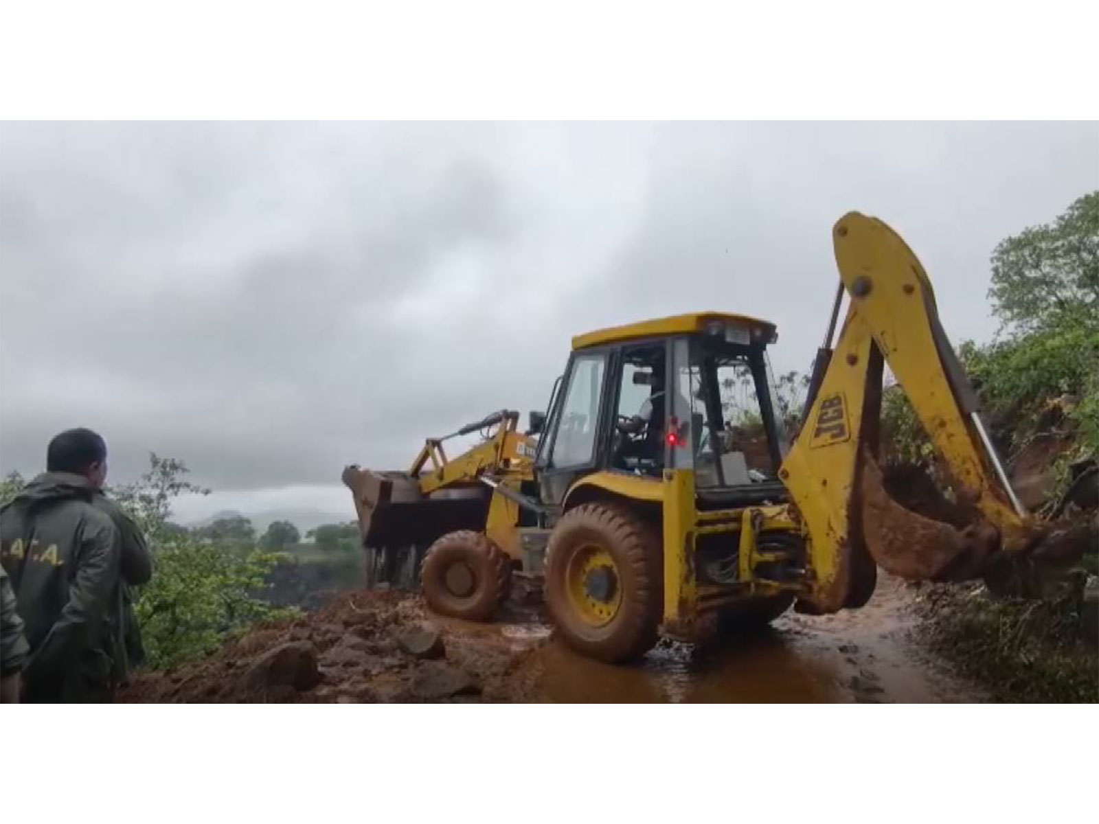 Massive landslide on road  in Lonavala (File Photo/ANI)