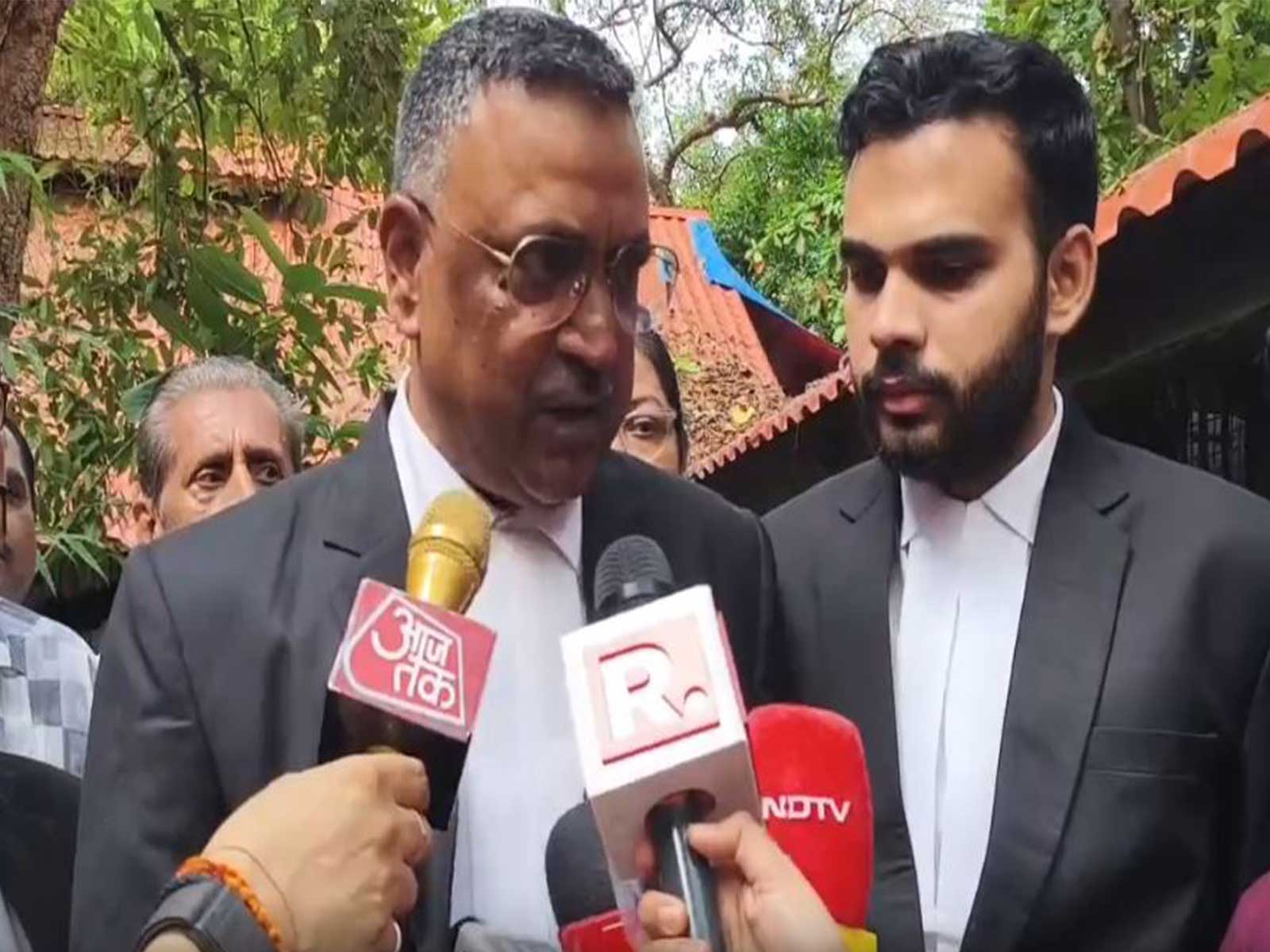 Shiv Sena corporator Ramesh Mhatre's counsel Ramesh Pathki (Photo/ANI)