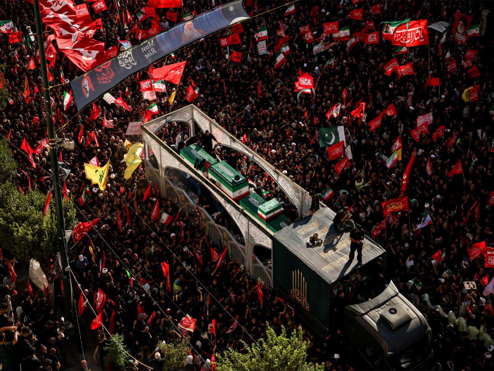 Funeral procession of Ali Khamenei reaches Mashhad for burial (Photo/Reuters)