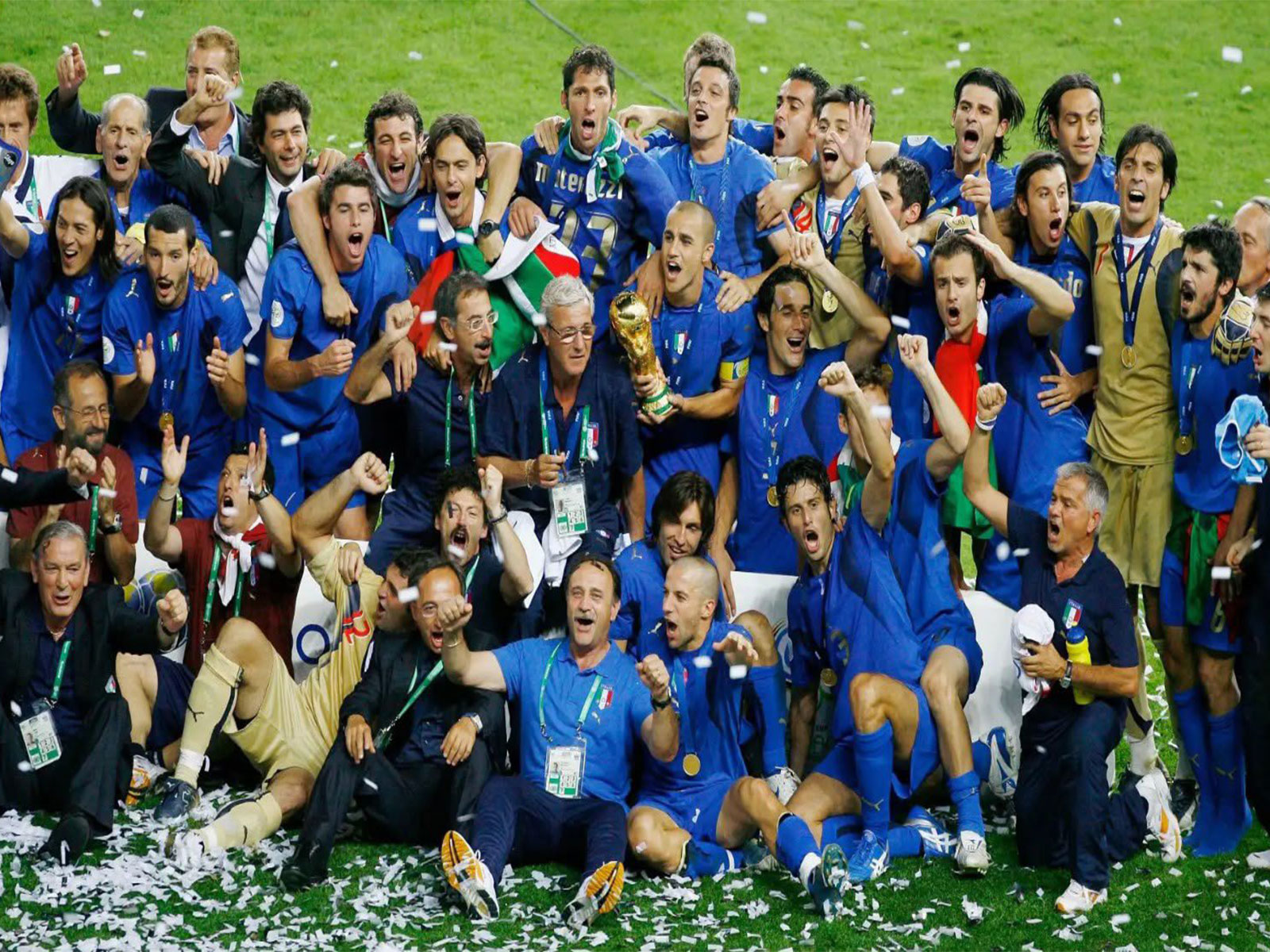 Italy's 2006 FIFA World Cup winning team. (Photo: @gianluigibuffon X)