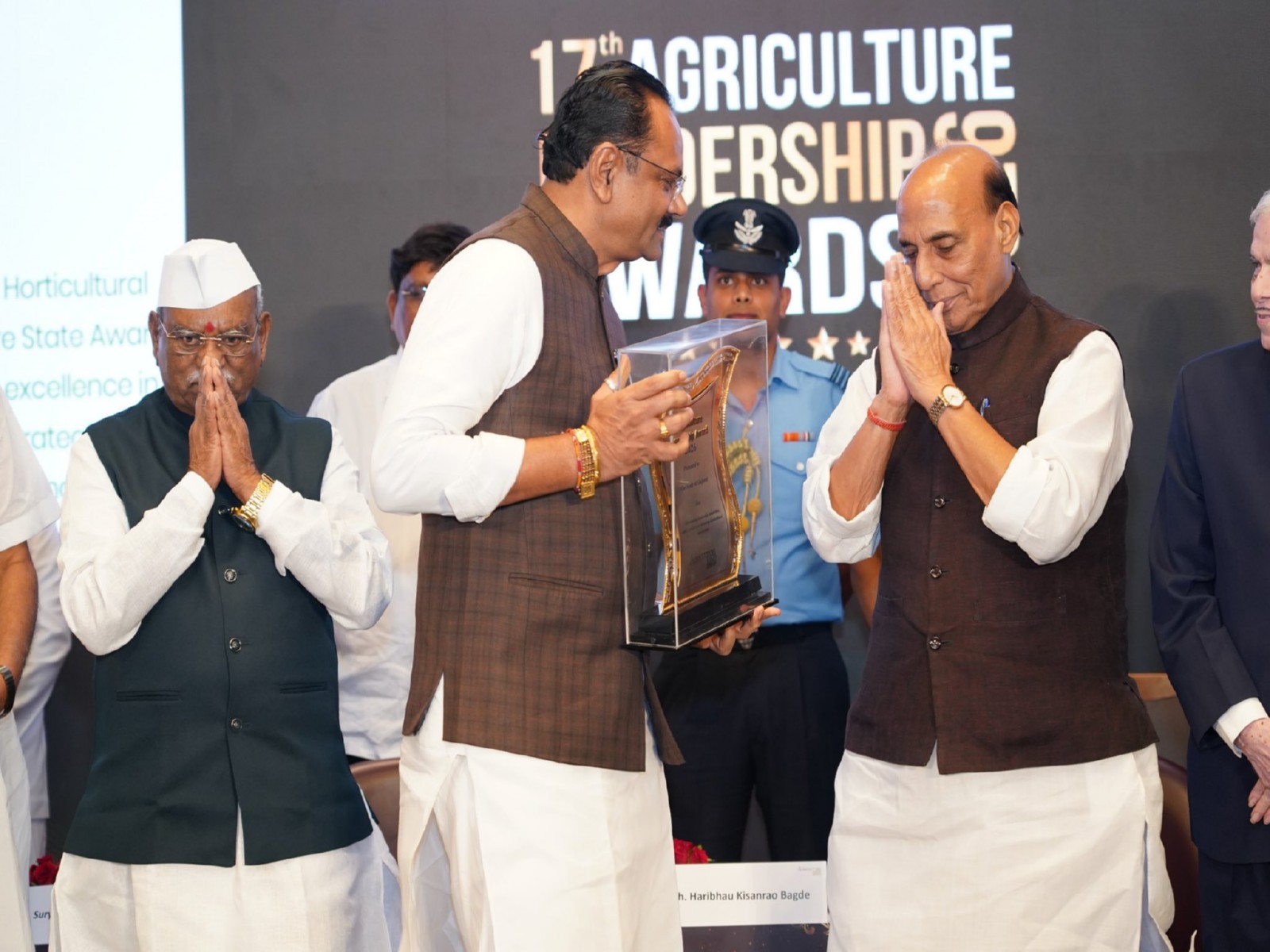 Union Defence Minister Rajnath Singh presented the award, which was received by Gujarat Agriculture Minister Jitu Vaghani on behalf of the state. (Photo/@jitu_vaghani)