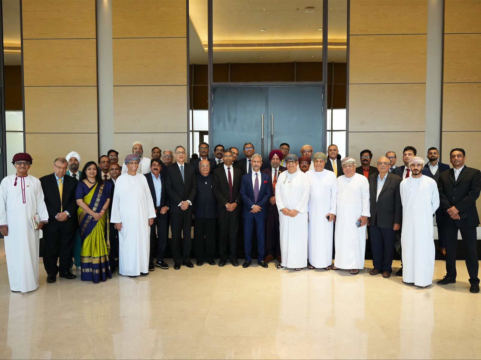 EAM Jaishankar with members of Indian diaspora in Oman (Photo/X@DrSJaishankar)