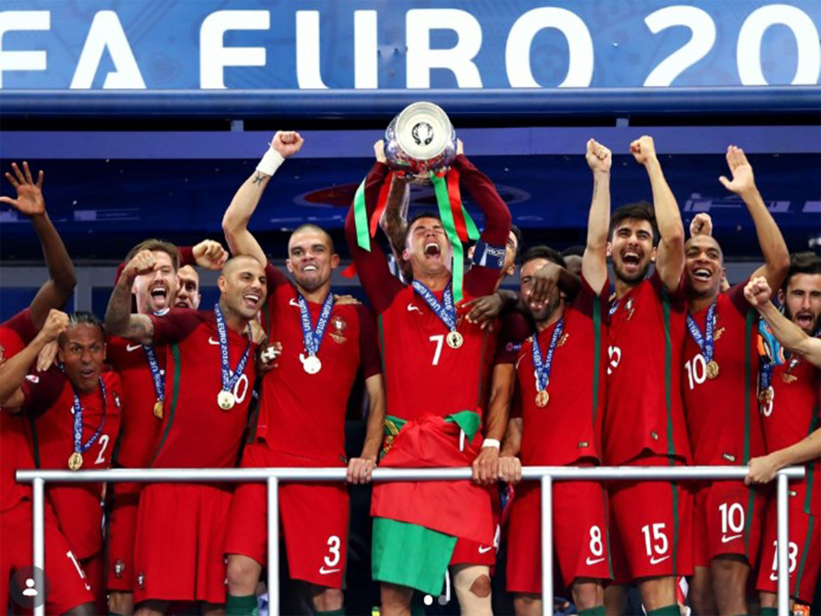 Cristiano Ronaldo and Portugal teammates lifting Euro 2016 title (Photo: Instagram/cristiano)