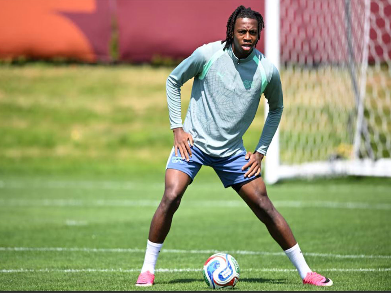 Switzerland's Johan Manzambi during training (Photo: IMAGN IMAGES via Reuters)