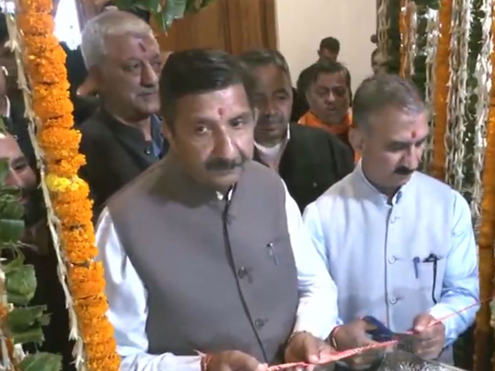 Himachal Pradesh CM Sukhvinder Singh Sukhu (R) and DyCM Mukesh Agnihotri (L) (Photo/ANI)