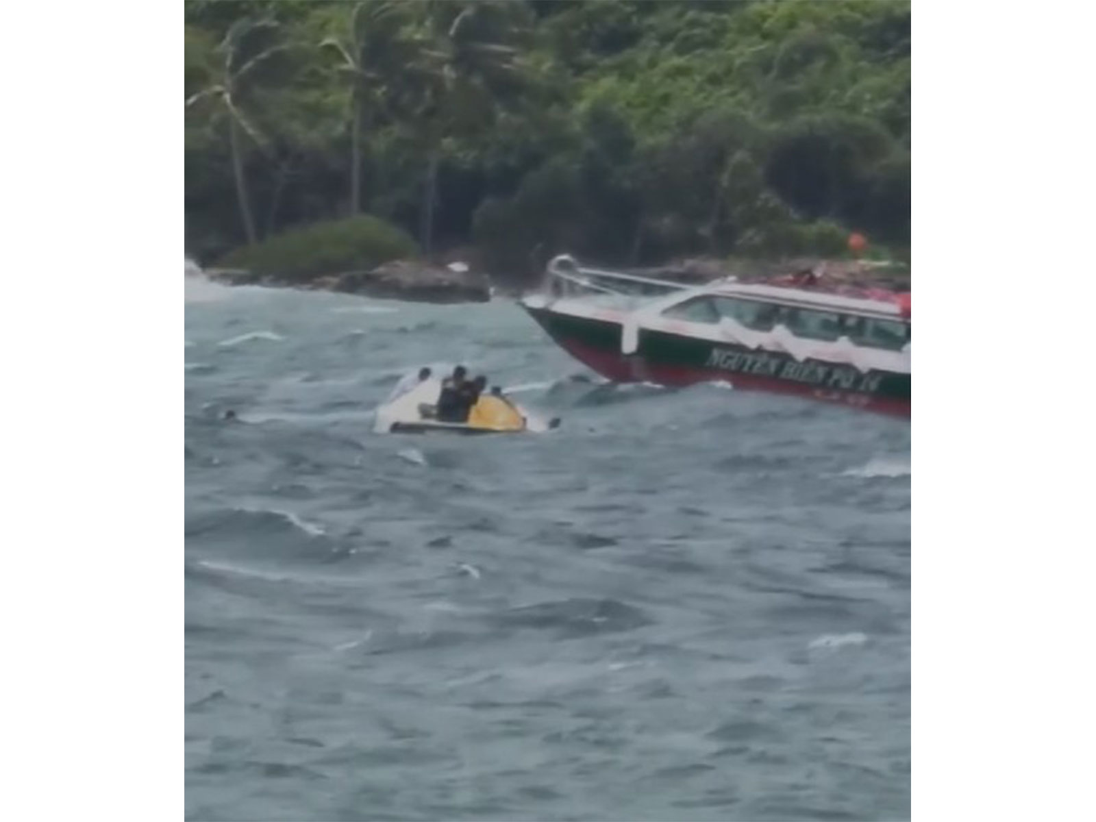 15 Indian tourists killed after boat capsizes near Phu Quoc Island in Vietnam (Photo/Voice of Vietnam)