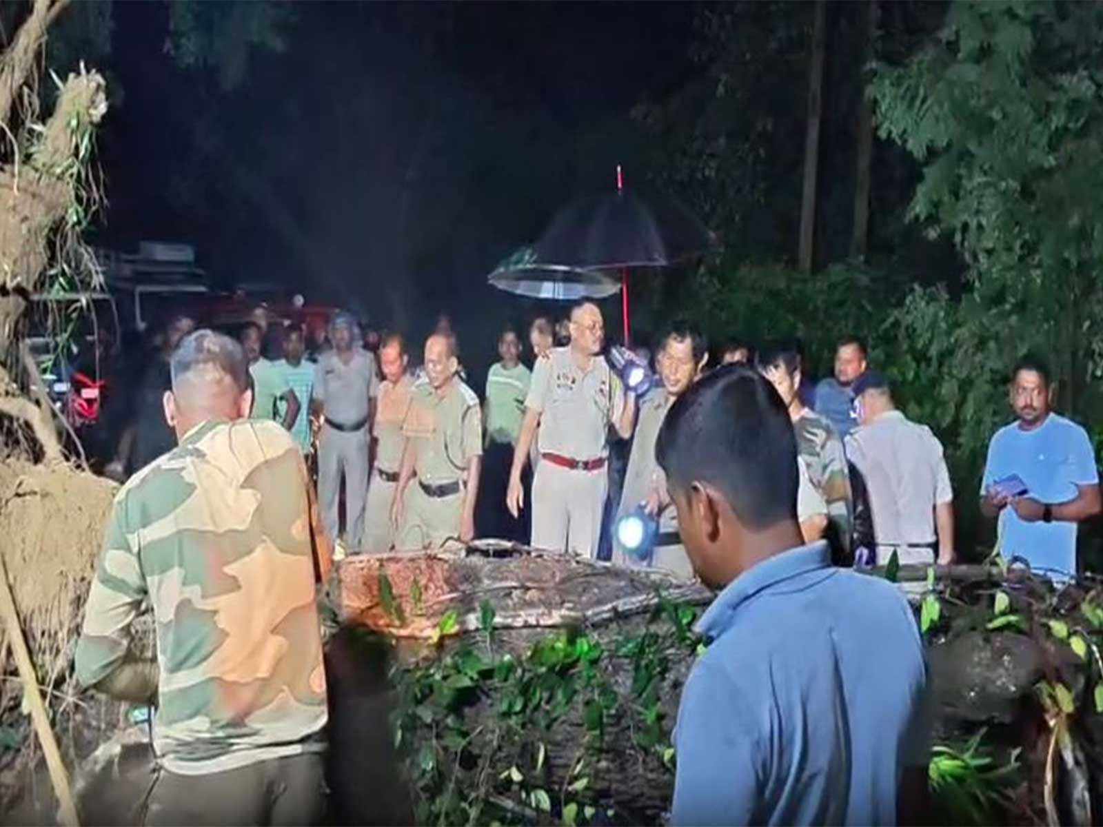 Tree falls on Assam-Agartala NH near Barmura (Photo/ANI)