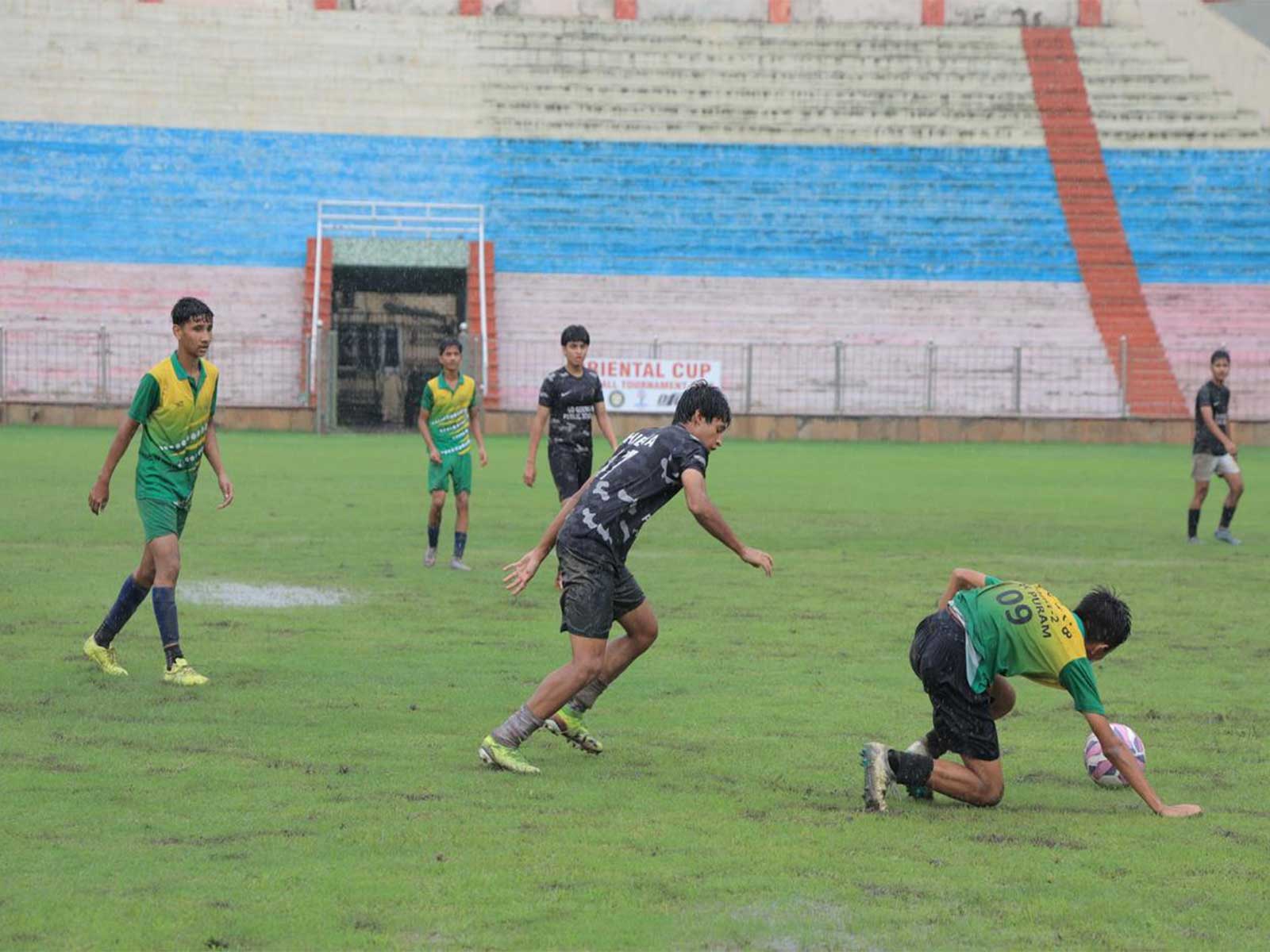 GD Goenka School and Kendriya Vidyalaya RK Puram players in action. (Photo: Oriental Cup)