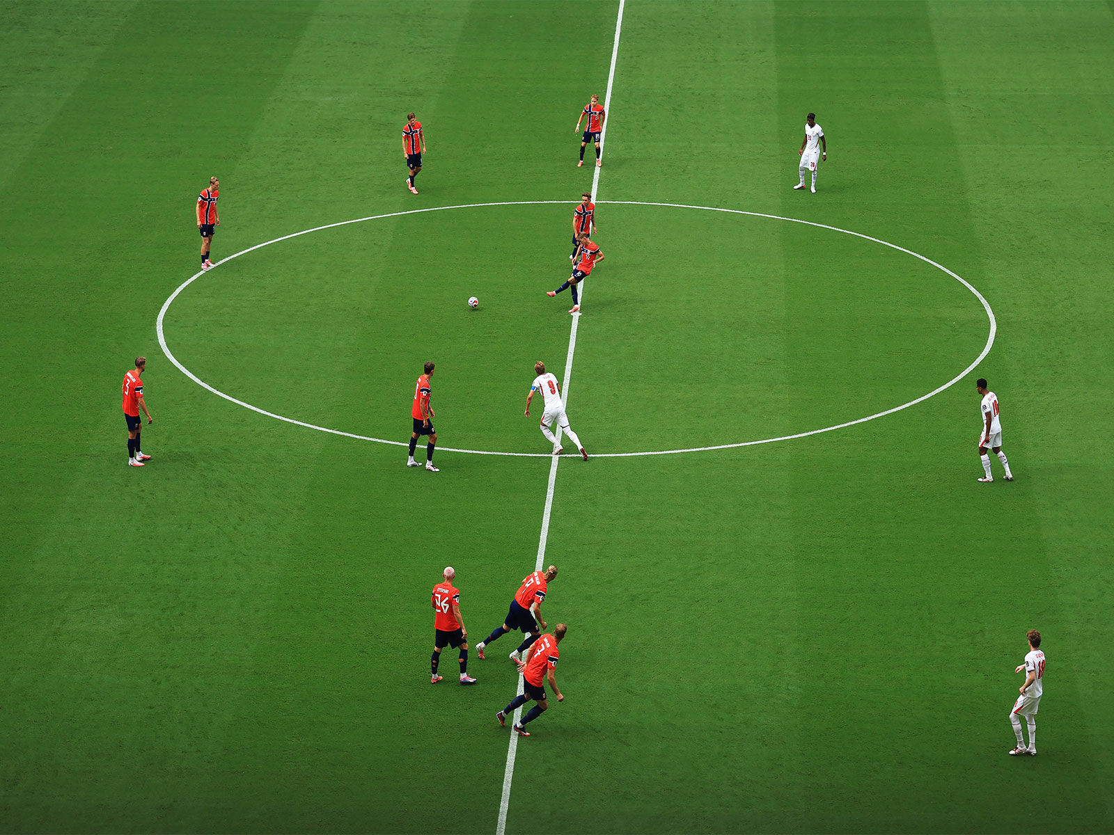 England and Norway players in action (Photo: X@England)