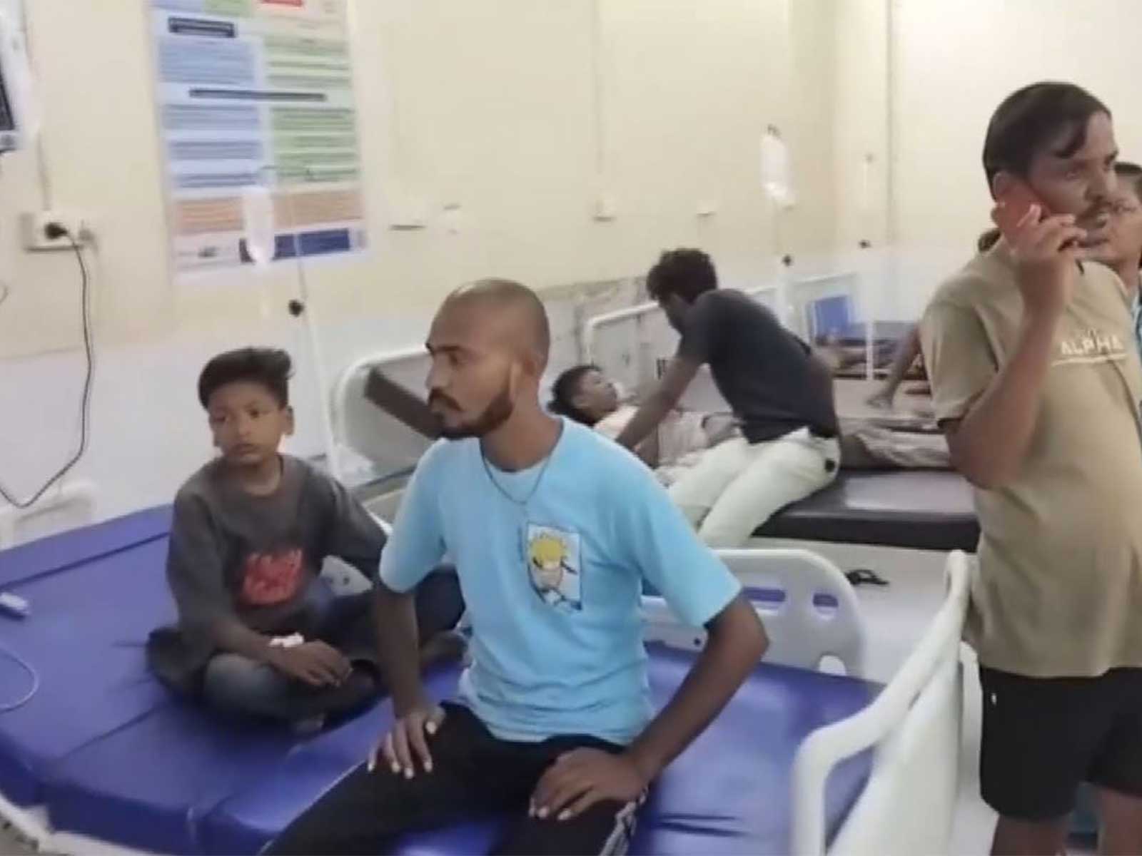 Students of Social Welfare Department hostel undergo treatment at private hospital after falling ill in Shahada, Nandurbar (Photo/ANI)