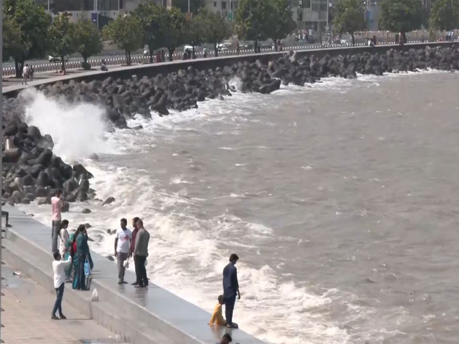 High tide witnessed at Mumbai's Marine Drive (Photo/ANI)