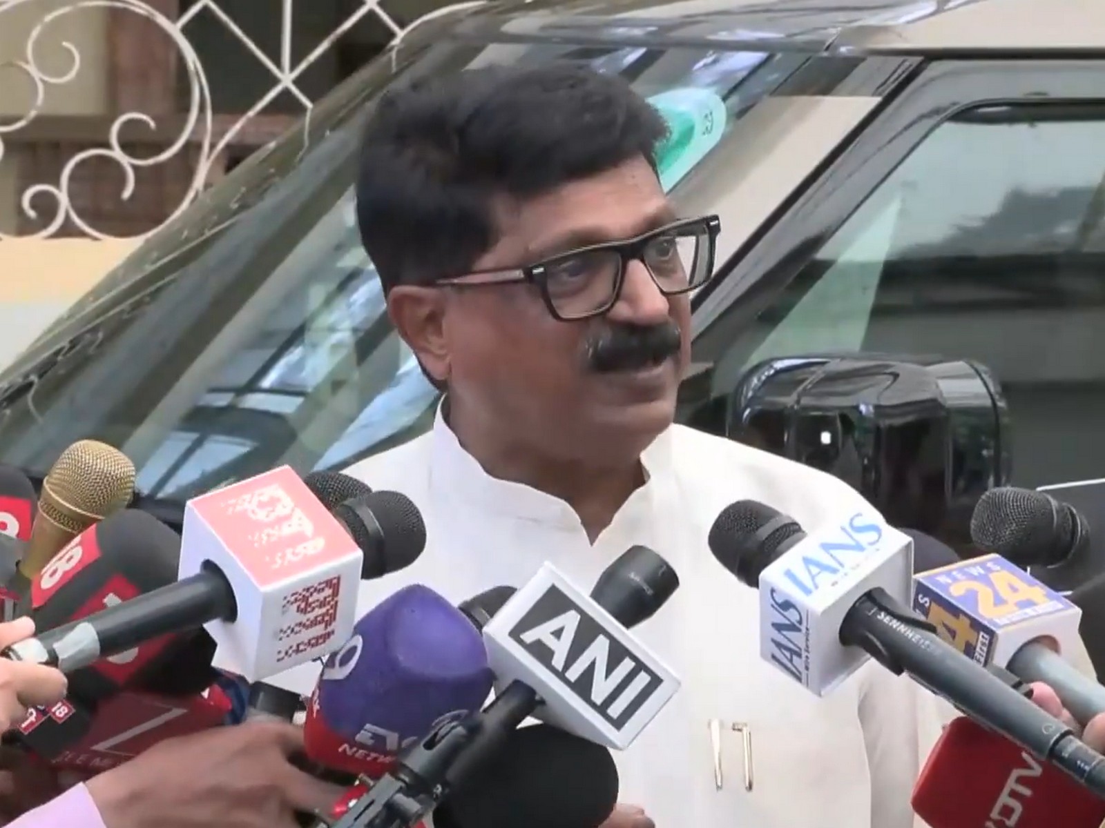 Shiv Sena (UBT) MP Arvind Sawant (Photo/ANI)