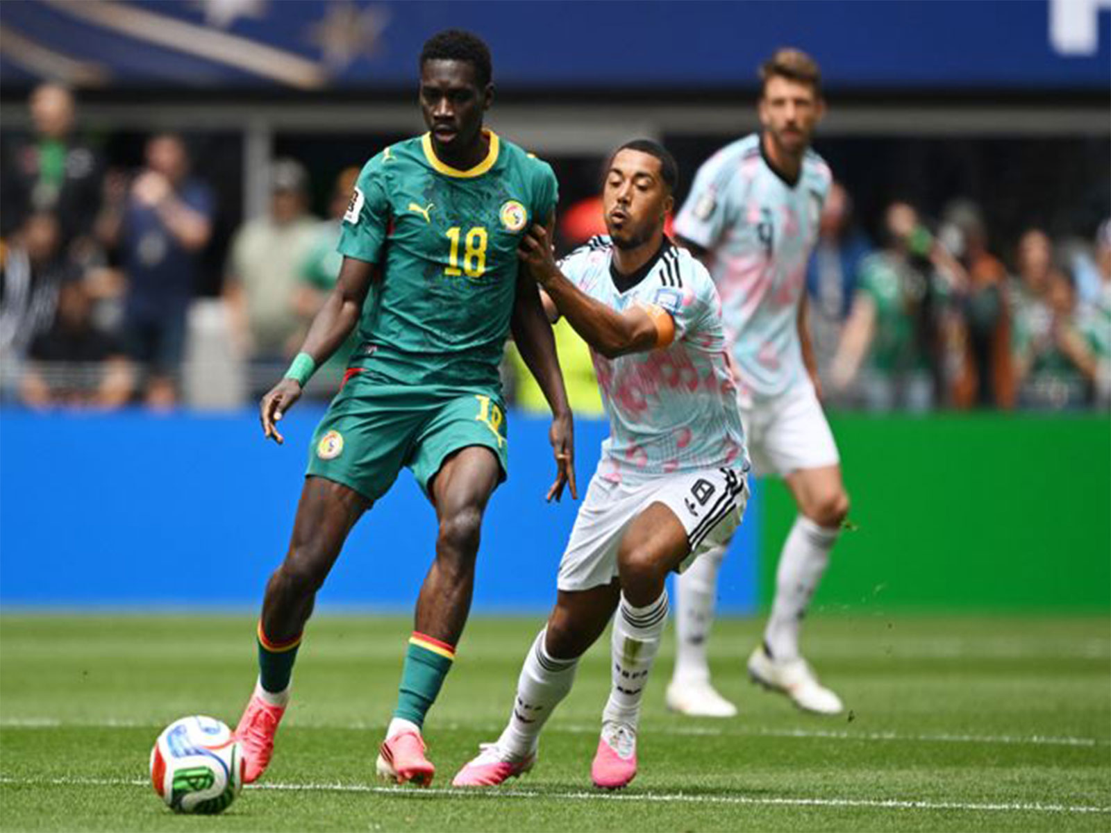 Soccer Football - FIFA World Cup 2026 - Round of 32 - Belgium v Senegal - Seattle Stadium, Seattle, Washington, U.S. - July 1, 2026 Senegal's Ismaila Sarr in action with Belgium's Youri Tielemans. (Photo: IMAGN IMAGES via Reuters/Troy Wayrynen)