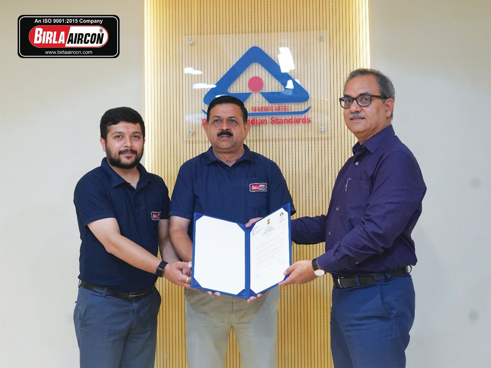 (R-L): Shri. Sanjay Garg, Director General, Bureau of Indian Standards (BIS); Mr. Praveen Kumar Jain, Managing Director, BIRLAAIRCON; and Mr. Pratyaksh Jain, Director, BIRLAAIRCON