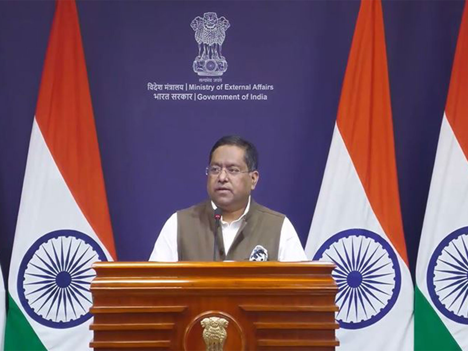    Ministry of External Affairs Spokesperson Randhir Jaiswal (Photo/ Youtube @MEAIndia) 