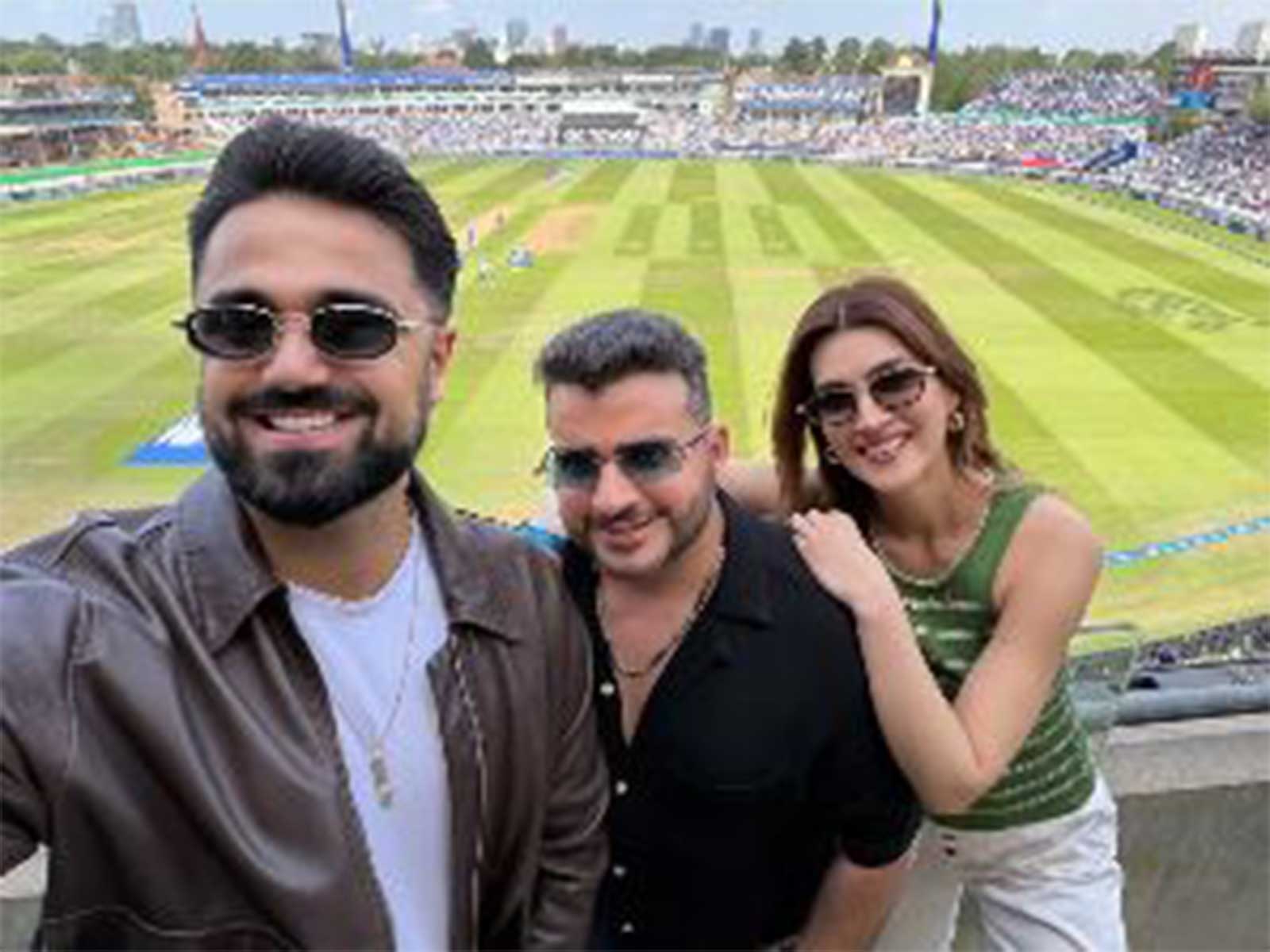 Kabir Bahia, James Reed and Kriti Sanon (Photo/Instagram@Kriti Sanon) 