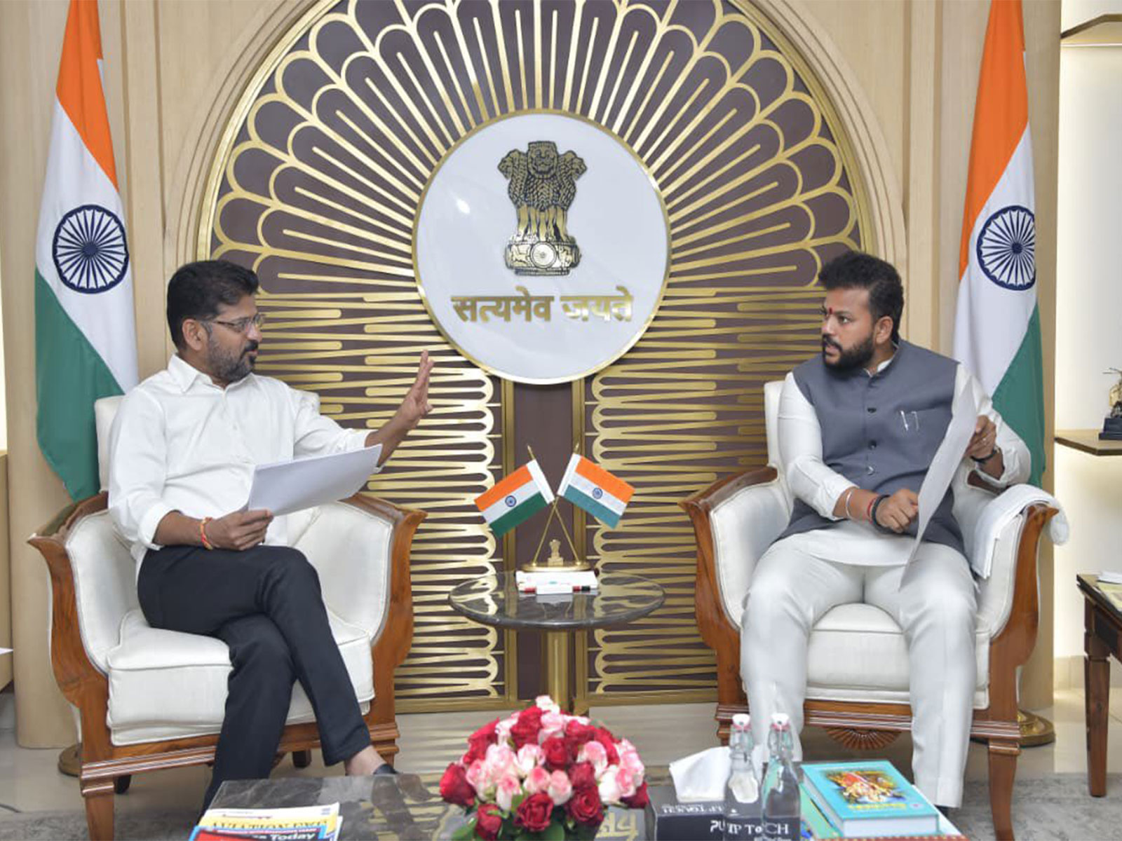 Telangana CM Revanth Reddy with Union Civil Avaition Minister Ram Mohan Naidu (Photo/@revanth_anumula)