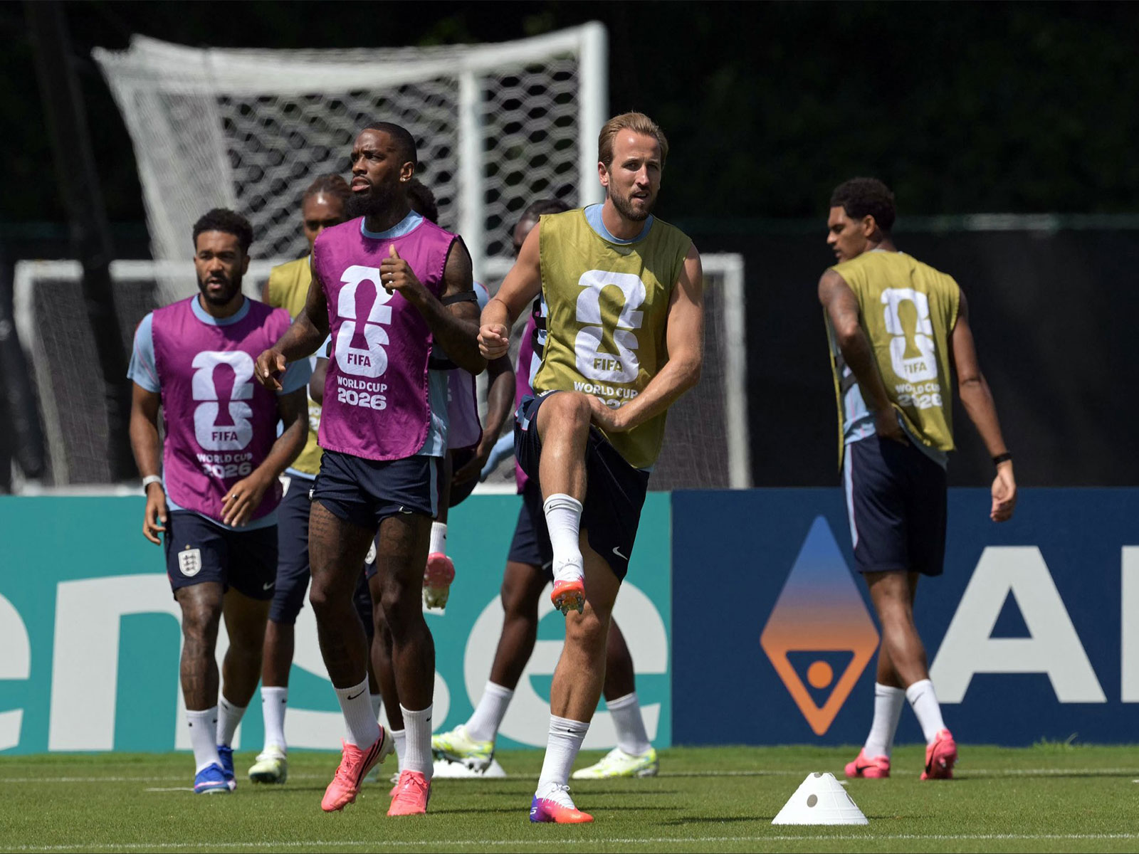 England players along with Harry Kane during training session ahead of semifinal against Argentina (Photo: X/@HKane)