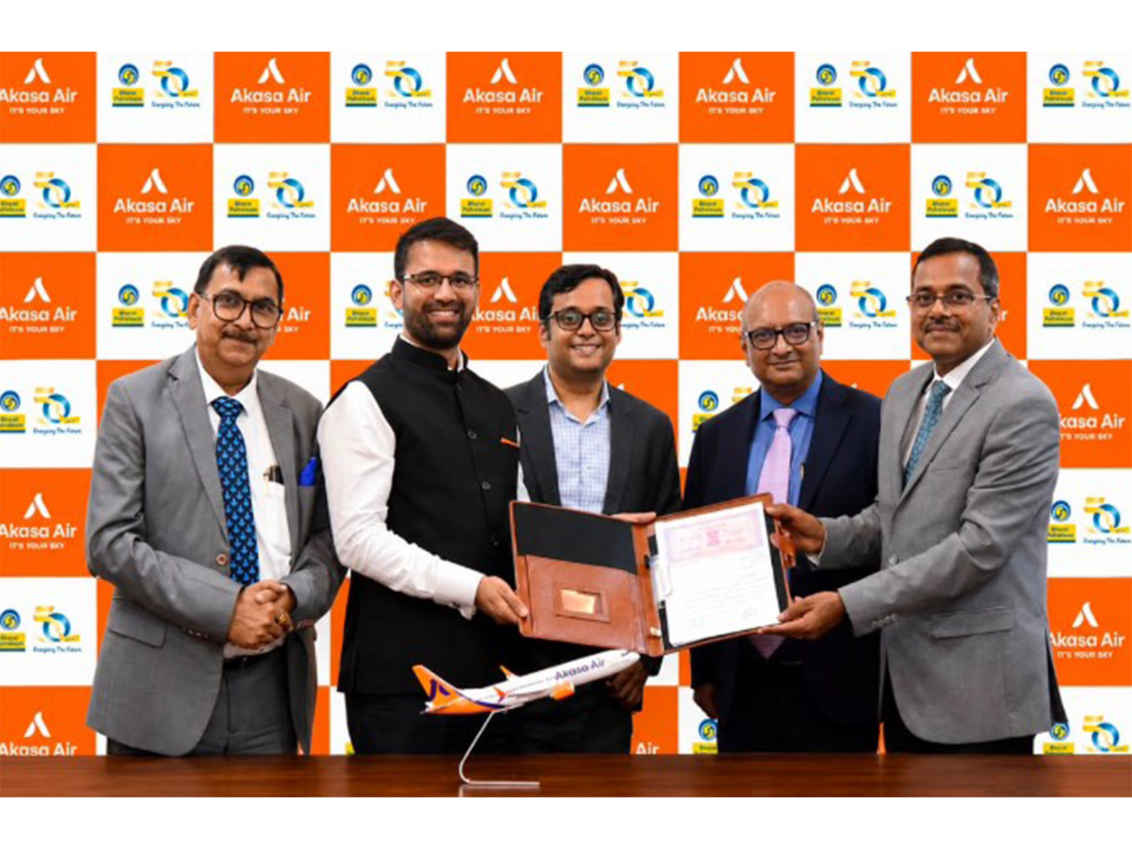 Akasa Air and BPCL sign MoU (Photo/Akasa Air)
