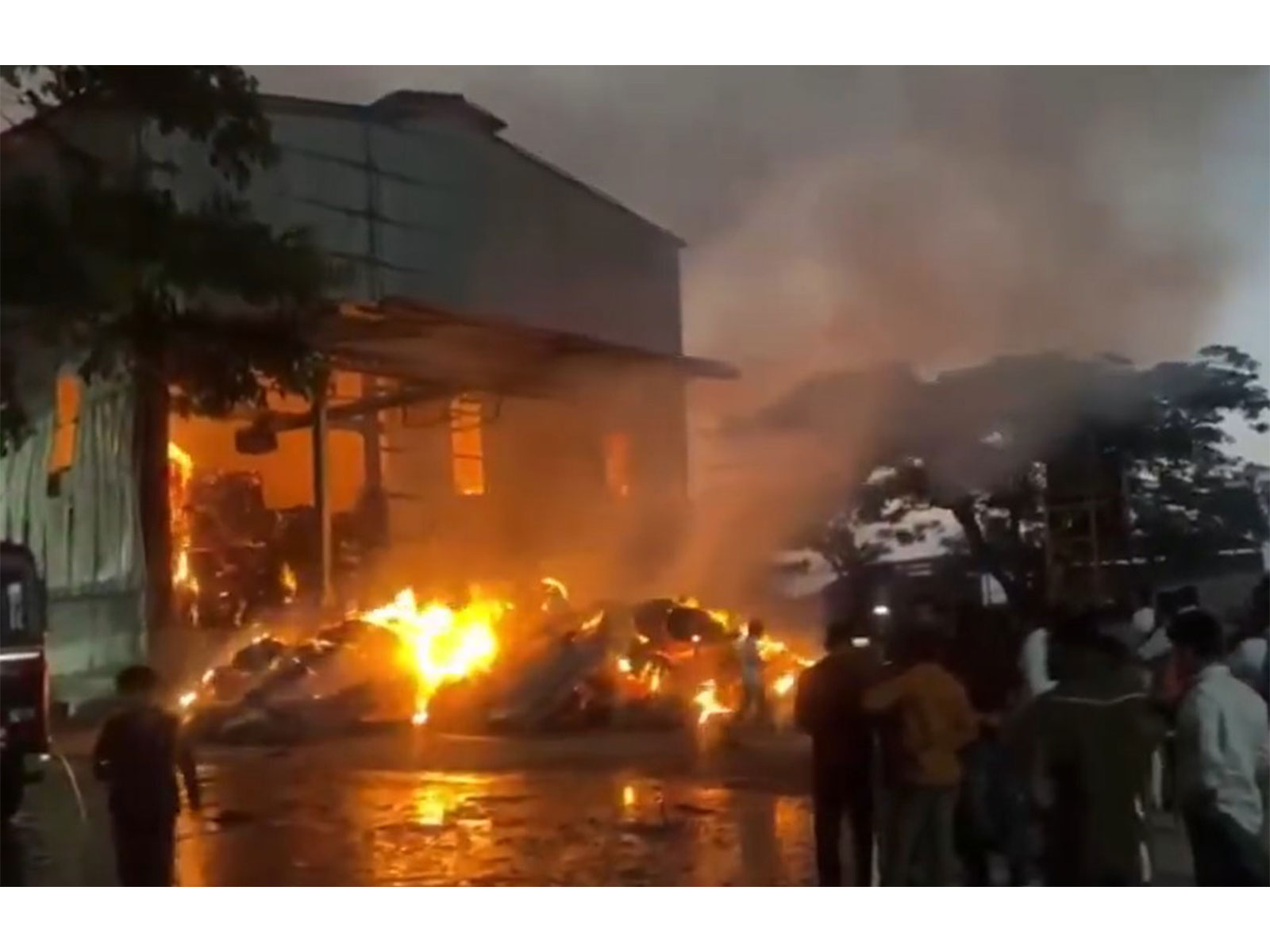 Fire broke out at a paper packaging factory (Photo/ANI)