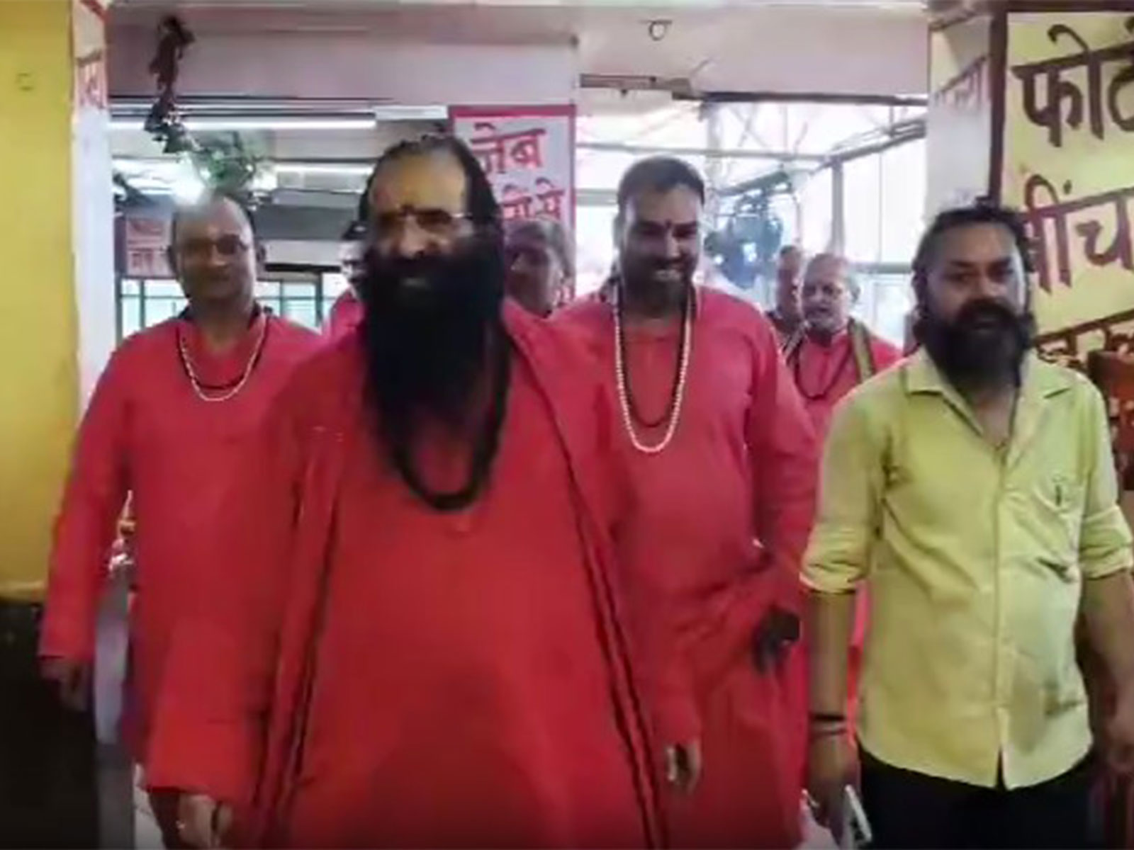 Mansa Devi temple priests wear attire without pockets in Haridwar (Photo/ANI) 