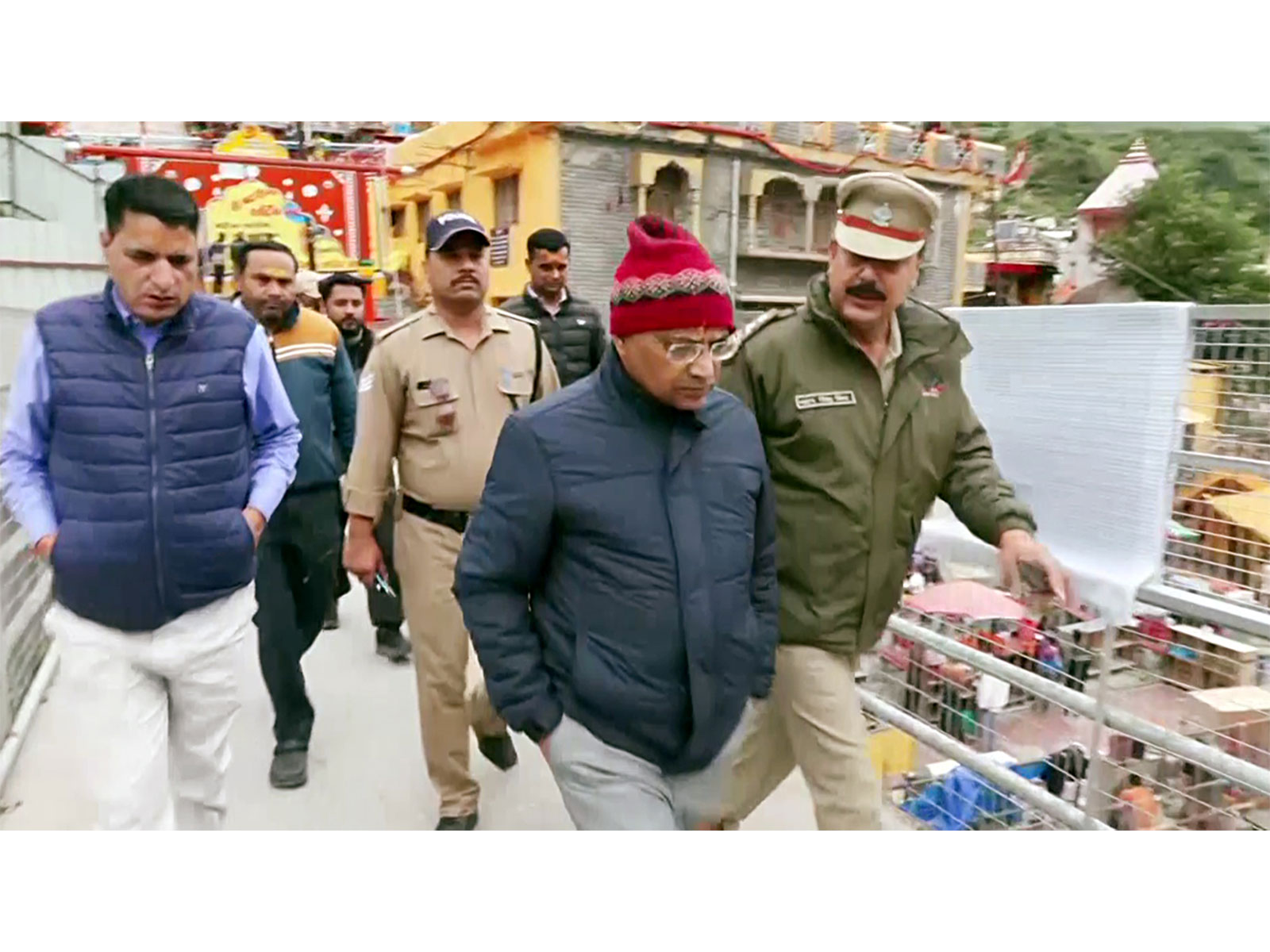 SIT entering Badrinath temple premises (File Photo/ANI)  