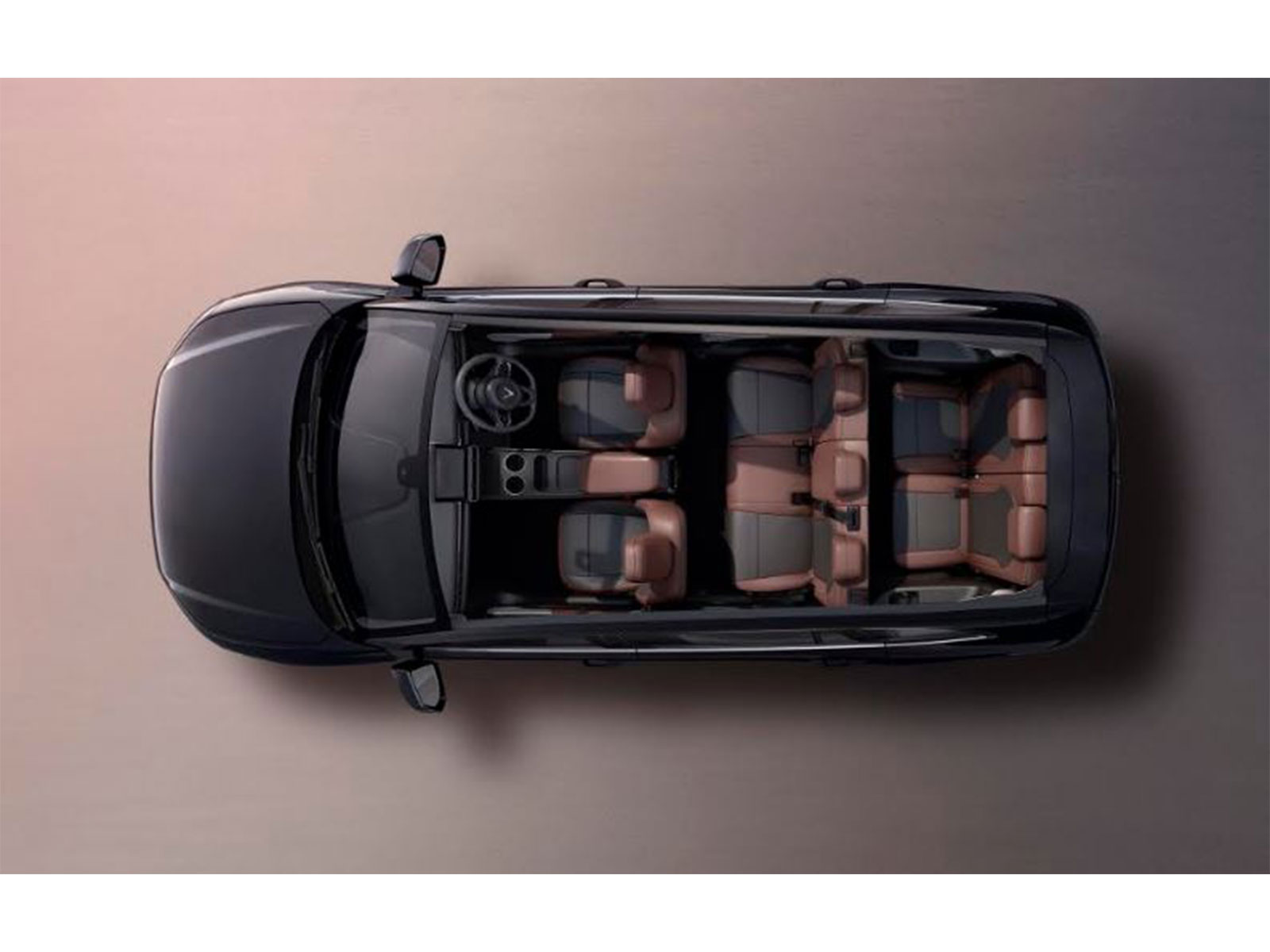 Stretching across a generous 2,840 mm wheelbase, the VF MPV 7 offers the kind of cabin room families tend to appreciate most on longer journeys