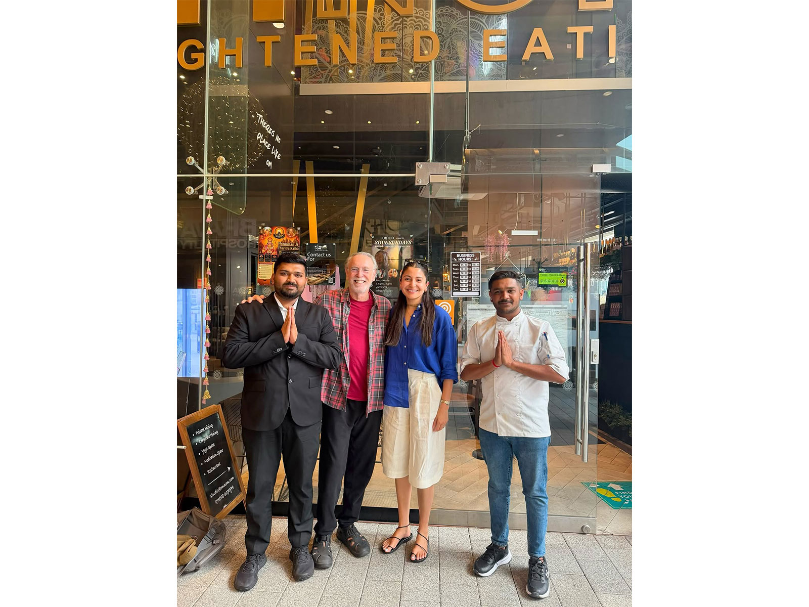 Anushka Sharma (Photo/instagram/@omnom)