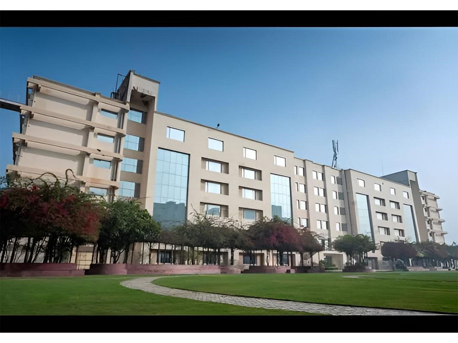 Is Zenith School of AI Worth Considering for a B.Tech in AI?