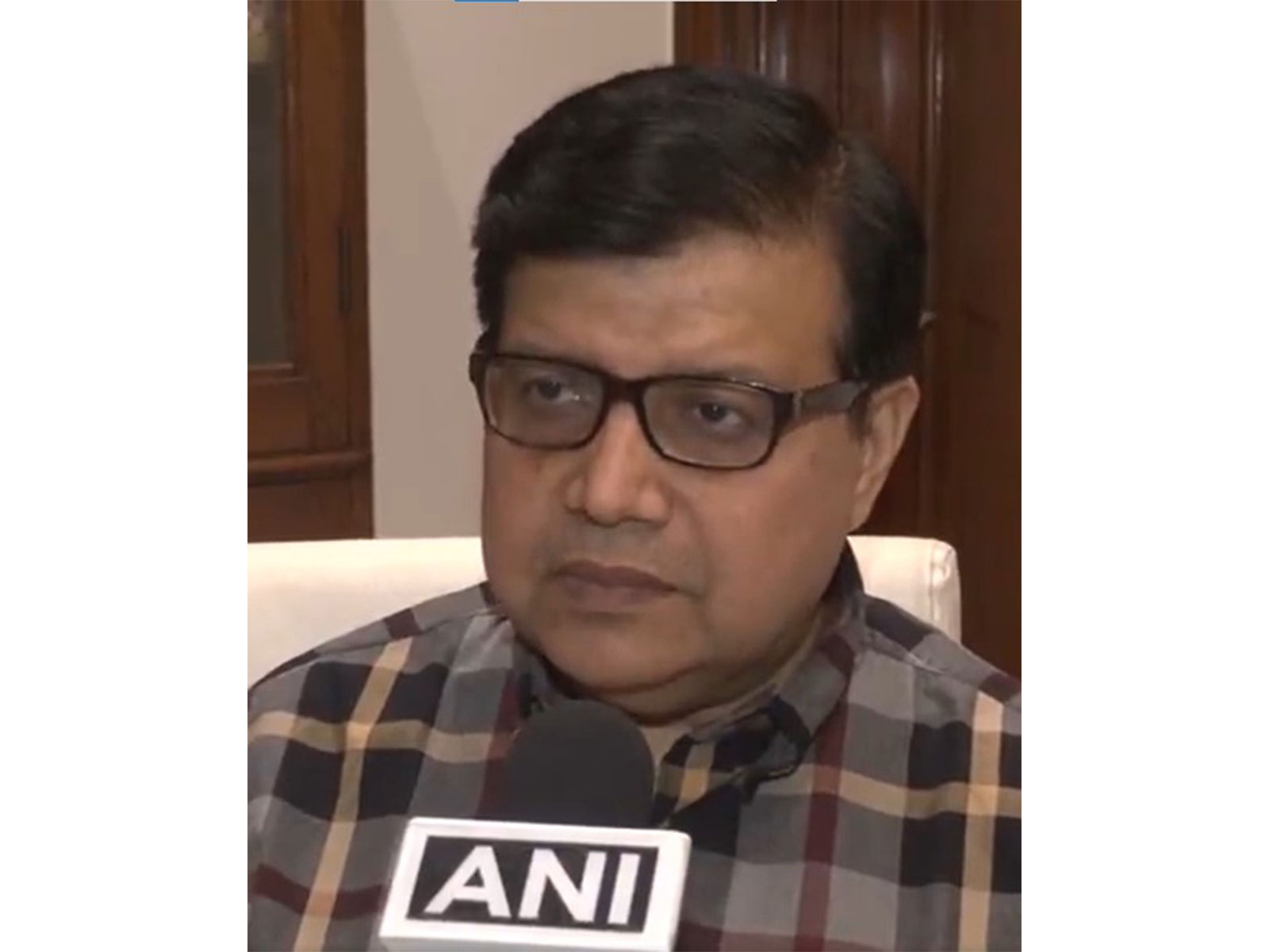 Dr. Suranjit Chatterjee, Senior Consultant in Internal Medicine at Indraprastha Apollo Hospitals (Photo/ANI)