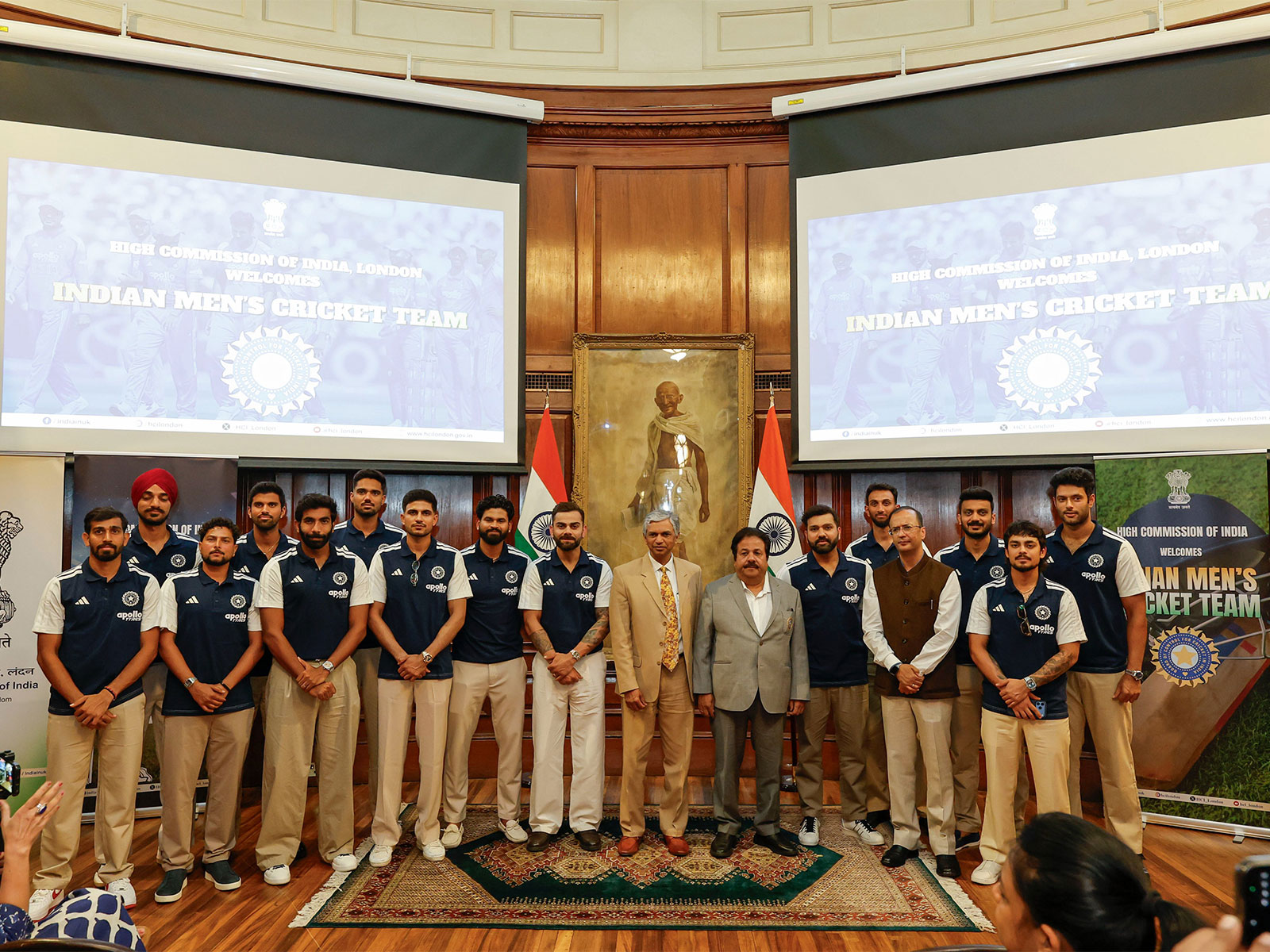 Team India with High Commissioner of India to the UK, Kumaran Periasamy. (Photo: X/ @BCCI)