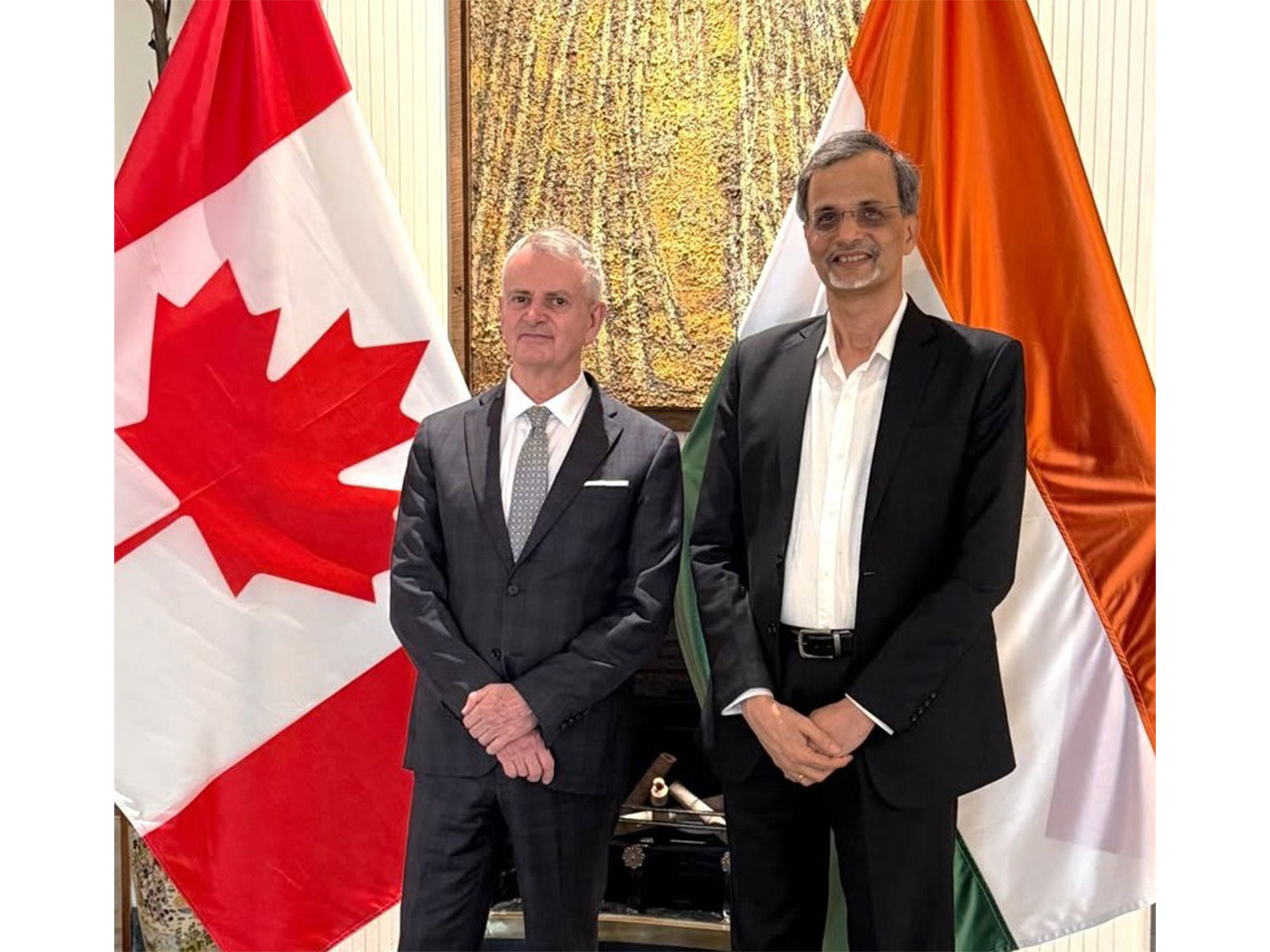 India's Chief Economic Adviser V. Anantha Nageswaran with Canadian High Commissioner Christopher Cooter (Photo/@CanadainIndia)