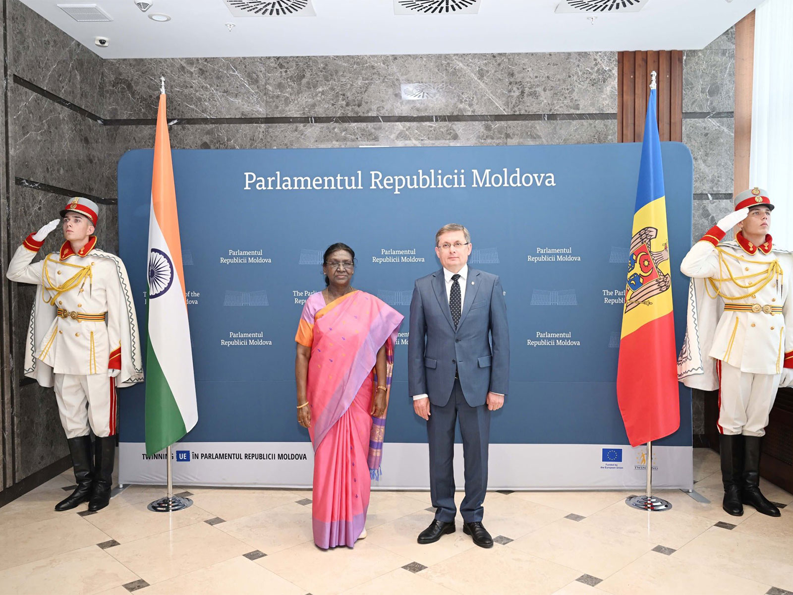 President Droupadi Murmu meets President of the Parliament of Moldova, Igor Grosu (Photo/X/@MEAIndia)