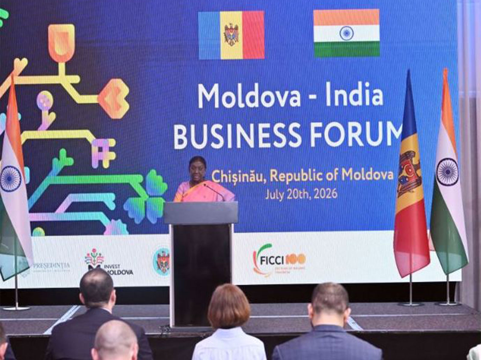 President Droupadi Murmu addressed the India-Moldova Business Forum in Chisinau (Photo/x/@rashtrapatibhvn)