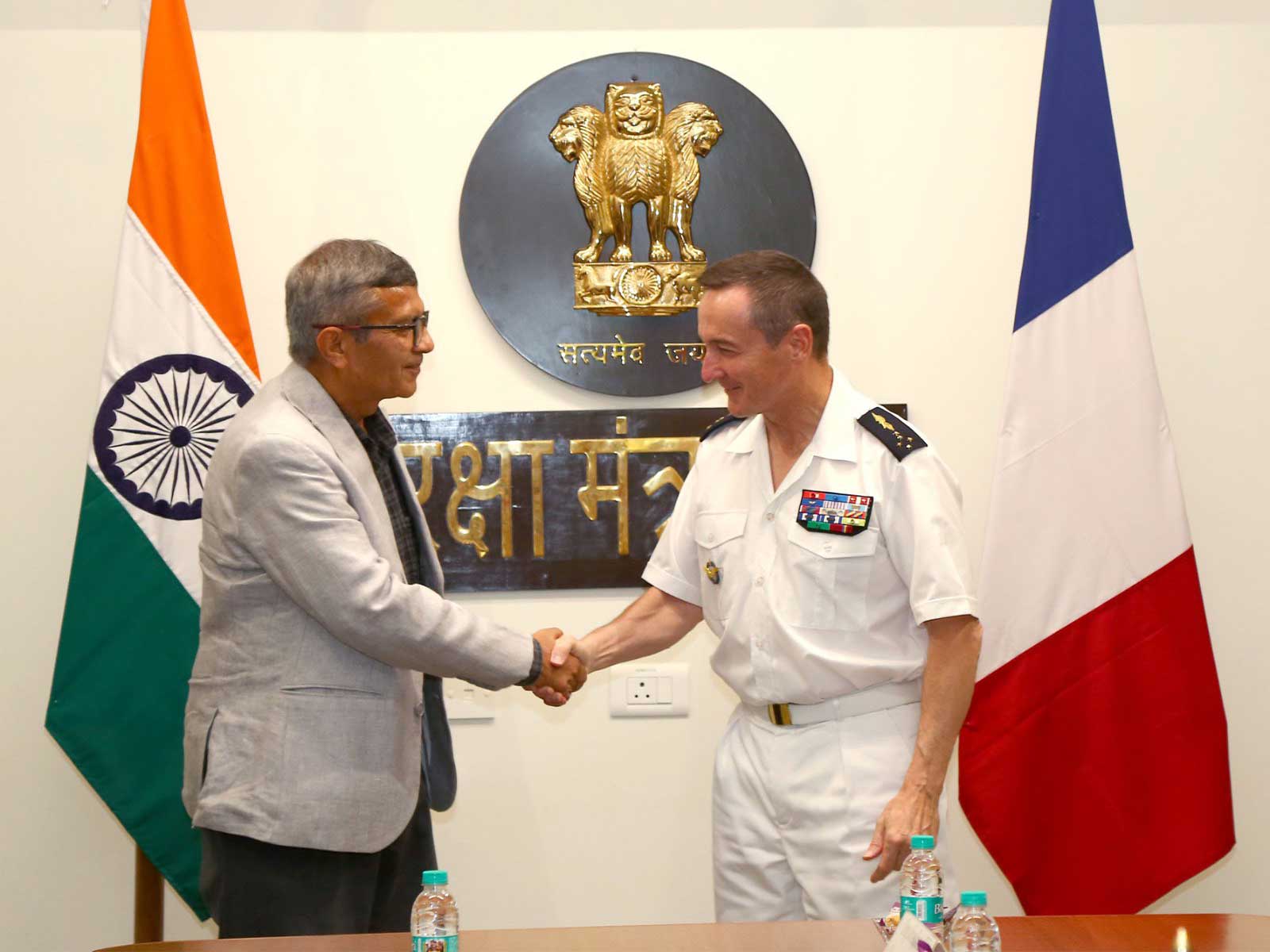 Chief of Defence, France, General (Air) Fabien Mandon calls on Defence Secretary Rajesh Kumar Singh (Photo/X@SpokespersonMoD)